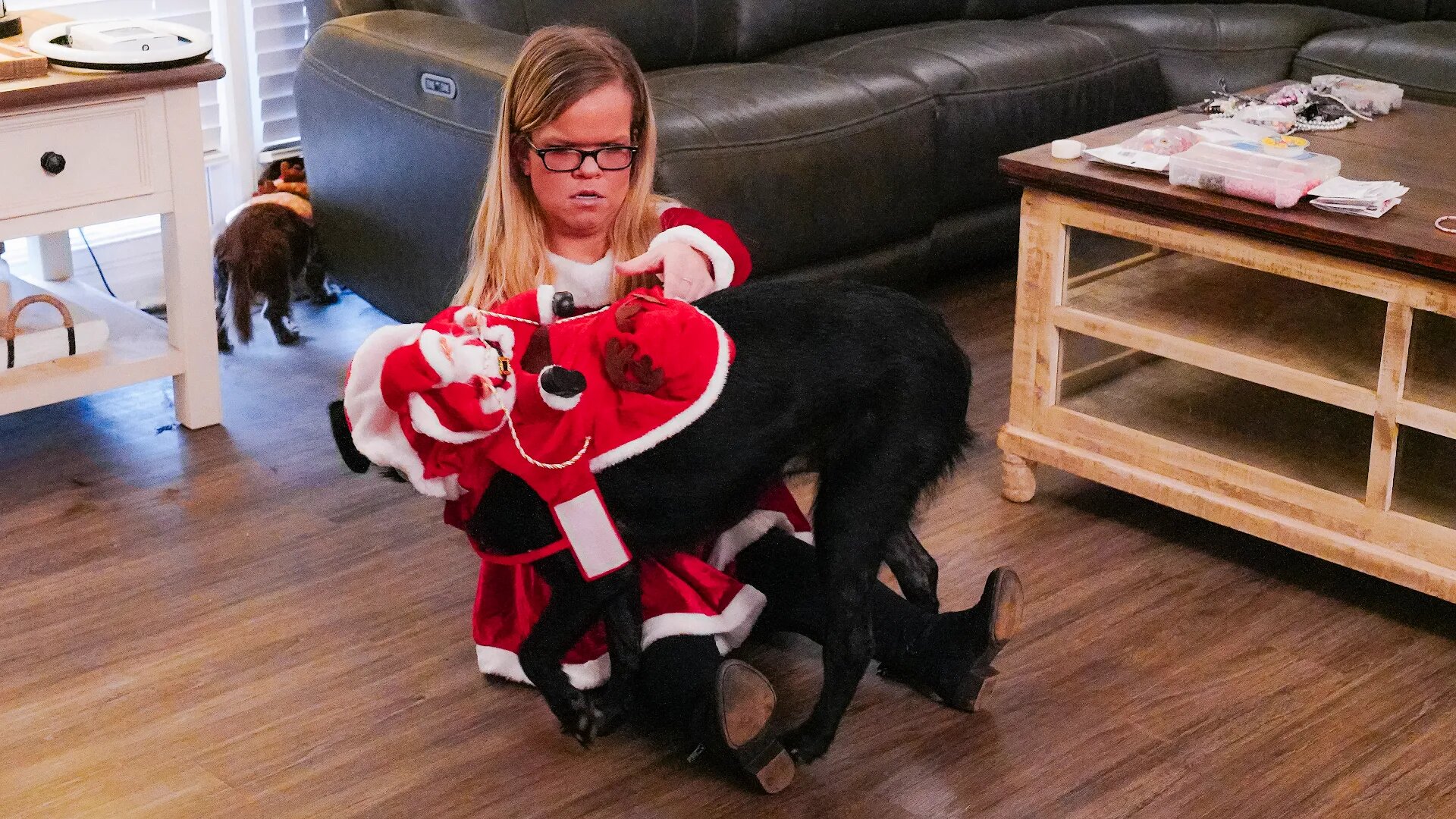 7 Little Johnstons S16E9 Away in a Manger