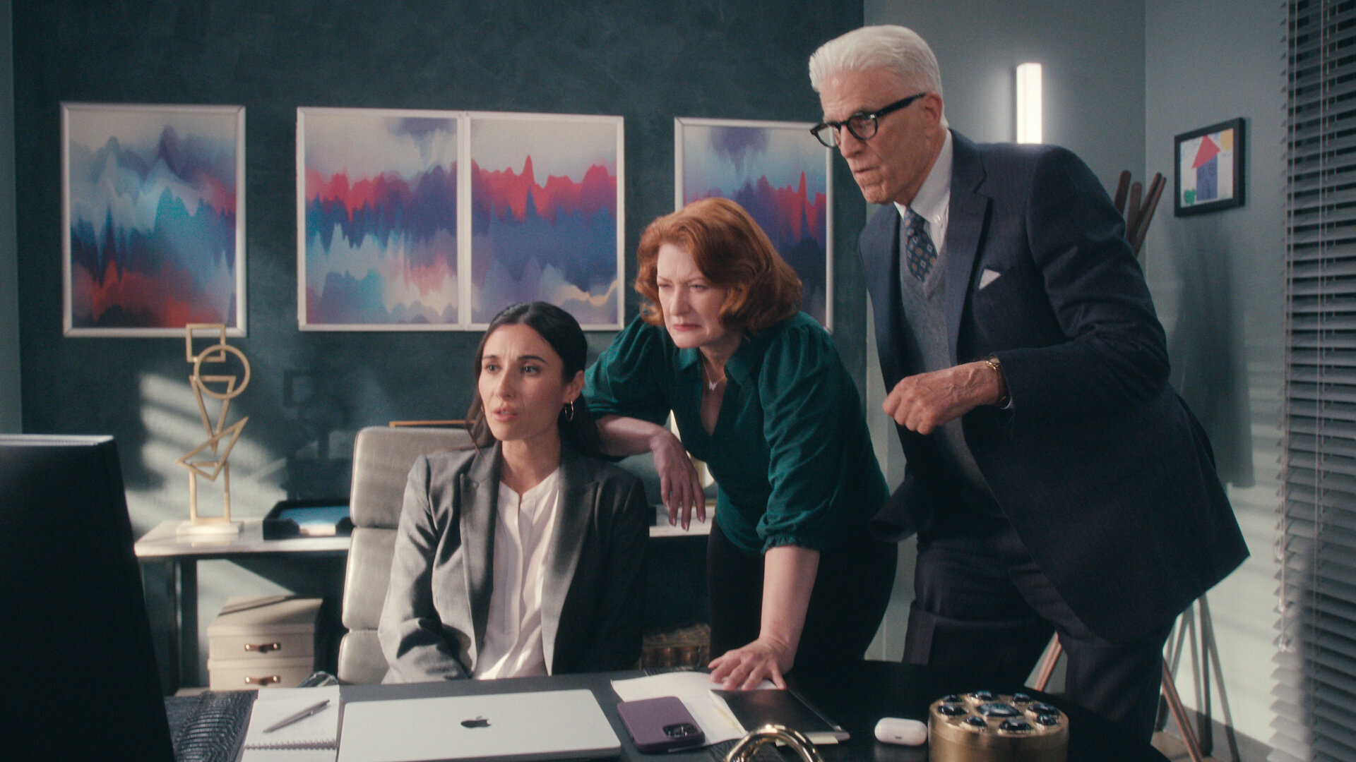 A Man on the Inside S1E4 The Curious Incident of the Dog in the Painting Class