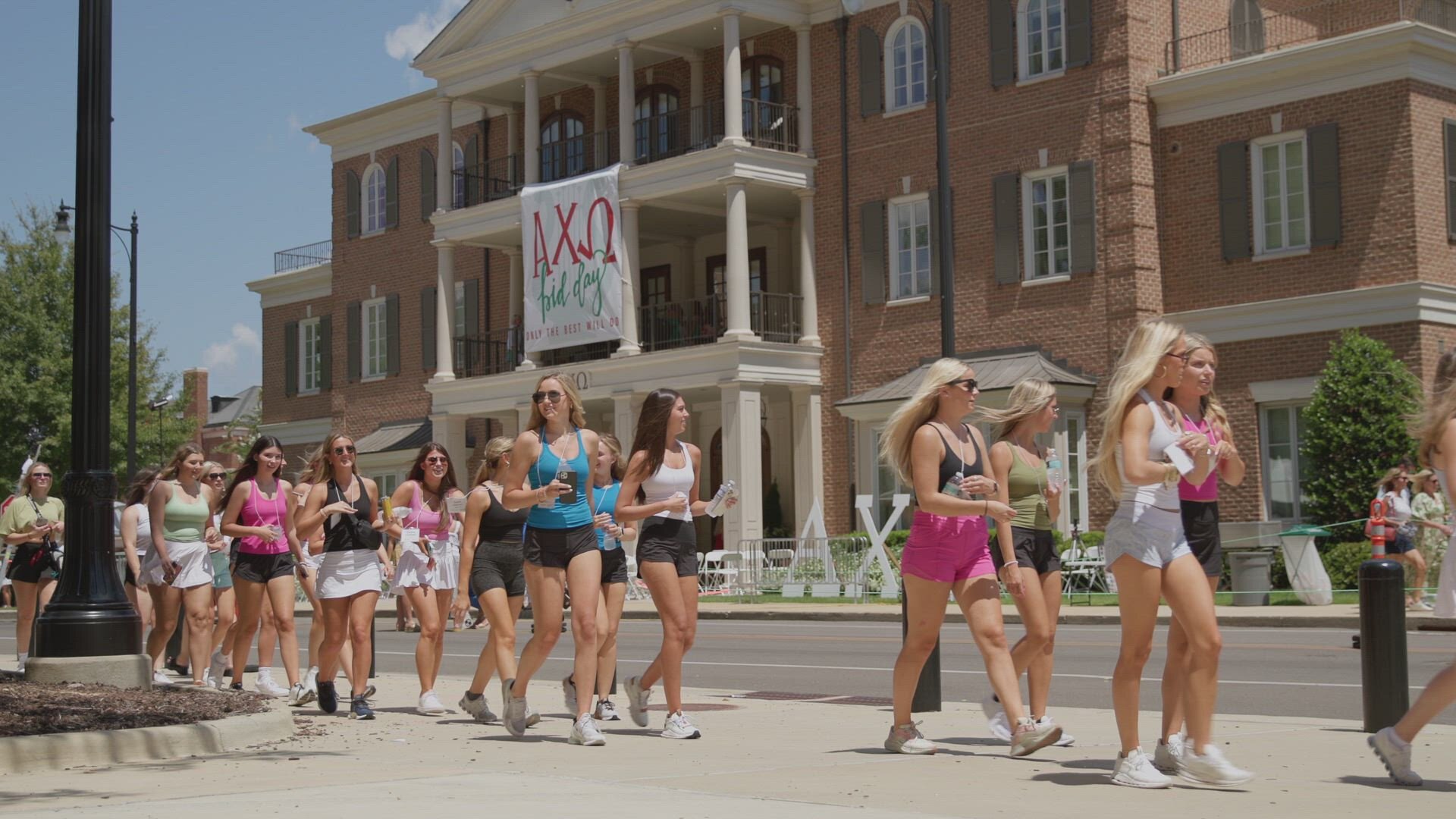 A Sorority Mom's Guide to Rush S1E6 It's Giving...Hoedown