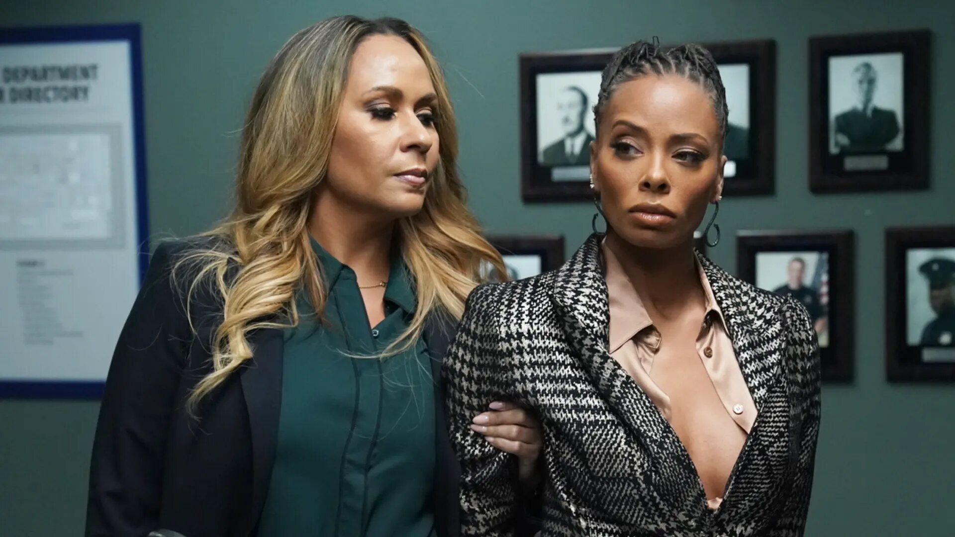 All the Queen's Men S4E4 Back in the Game