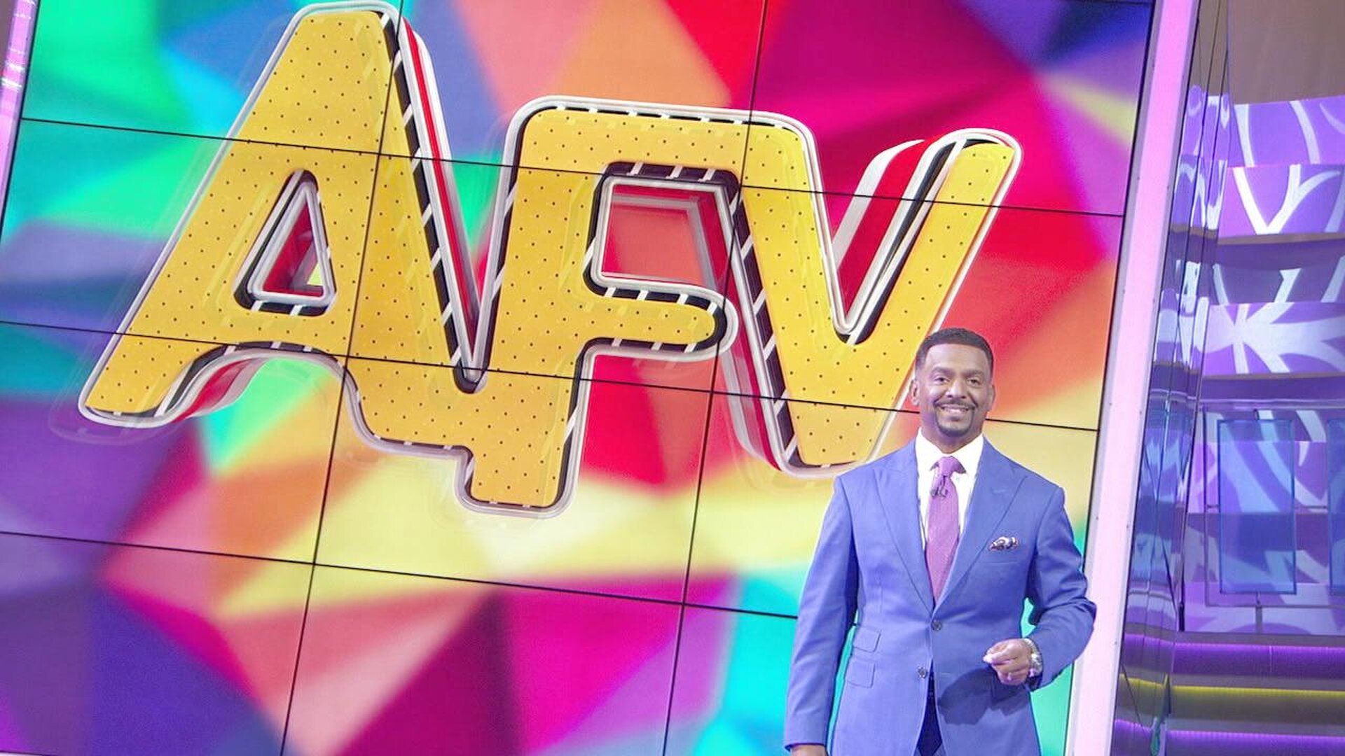 Americas Funniest Home Videos S36E5 Twice on Ice, Messes, and Animal House