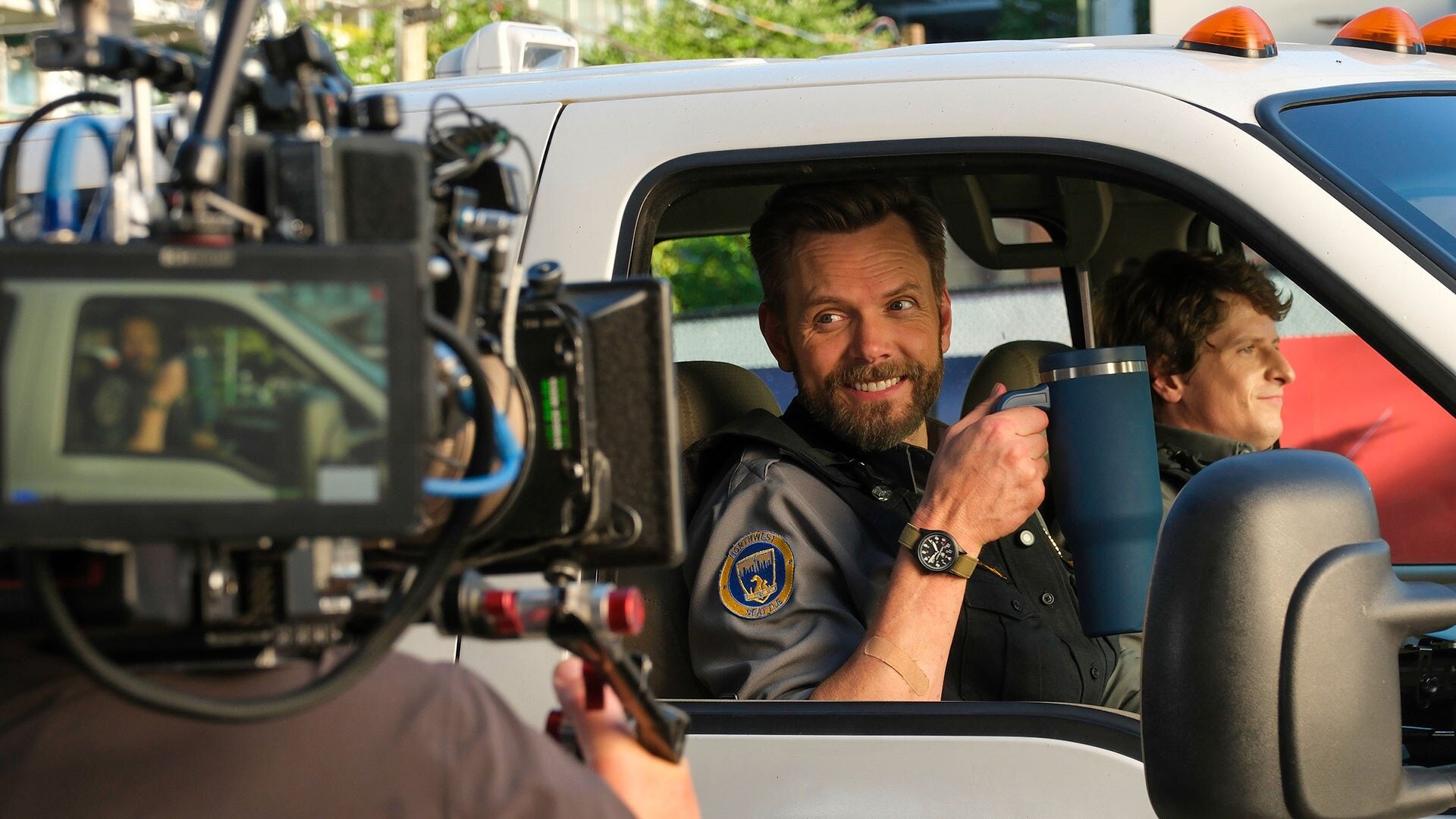 Animal Control S3E1 Giraffes, Gorillas and Penguins