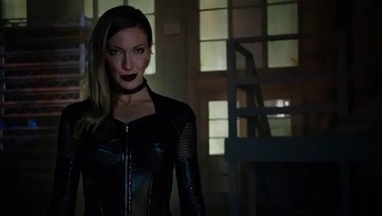 Arrow S5E10 Who Are You?