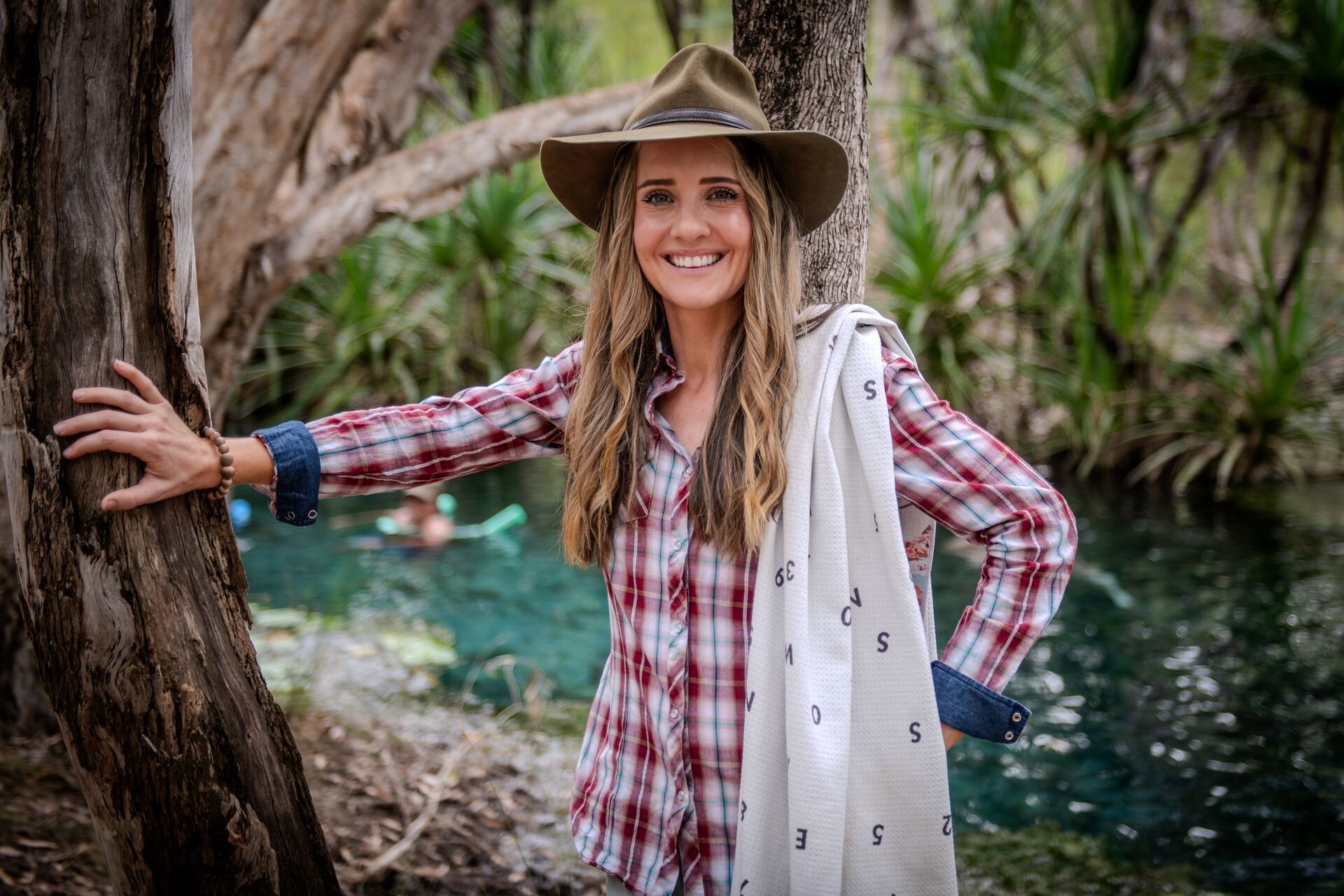 Back Roads S11E16 Mataranka, NT