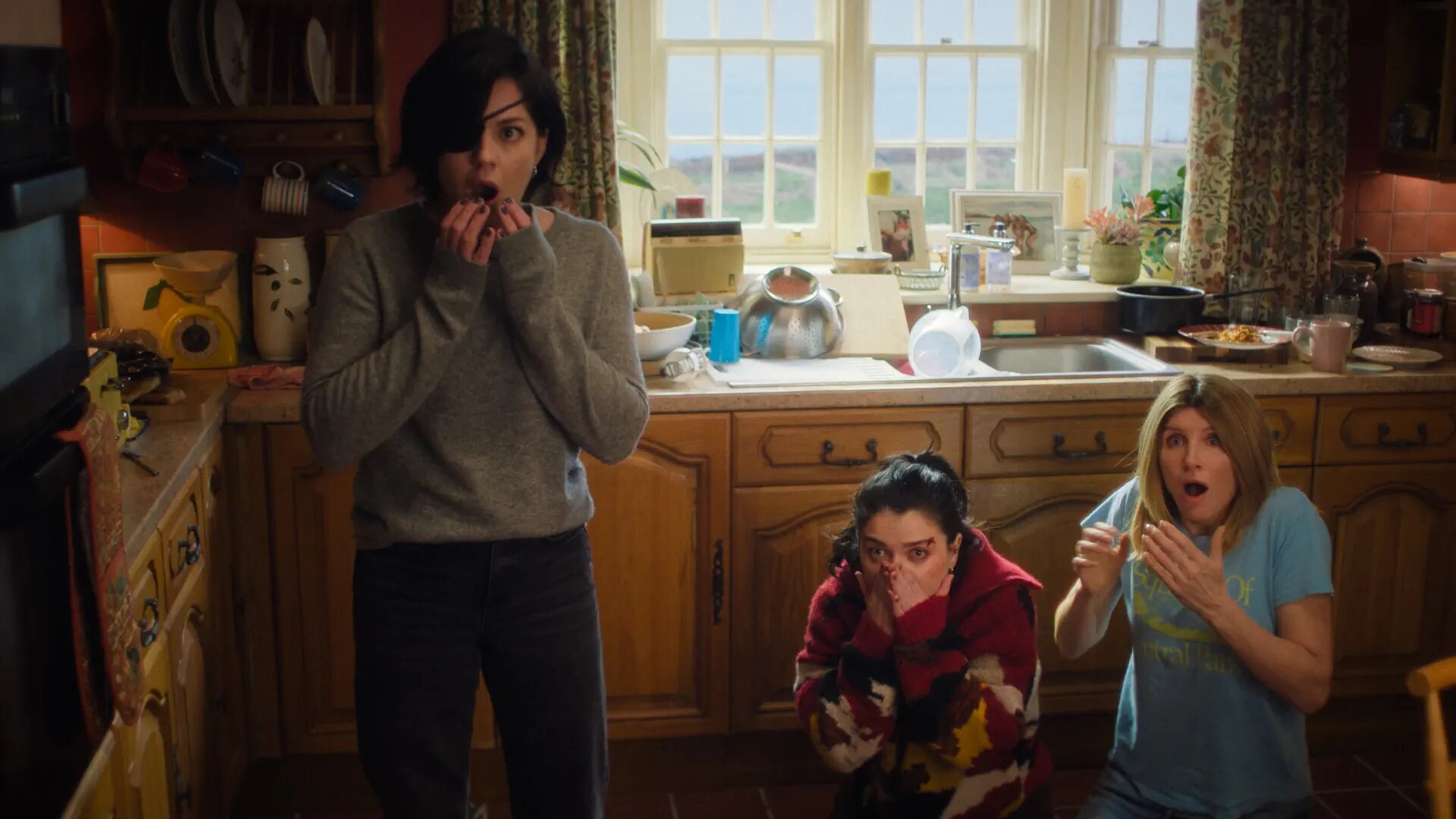 Bad Sisters S2E8 Cliff Hanger