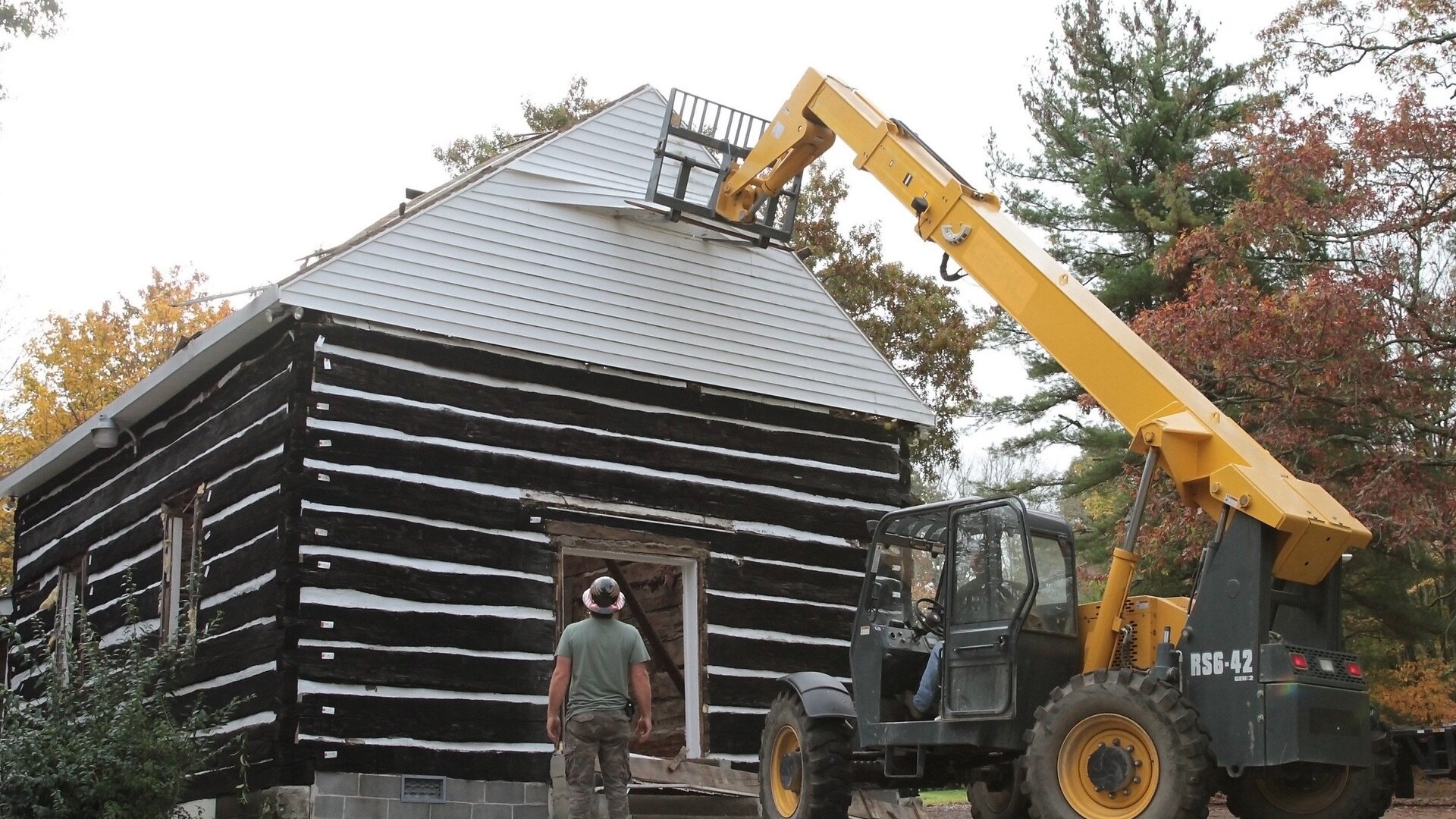 Barnwood Builders S6E4 A Barnwood Miracle