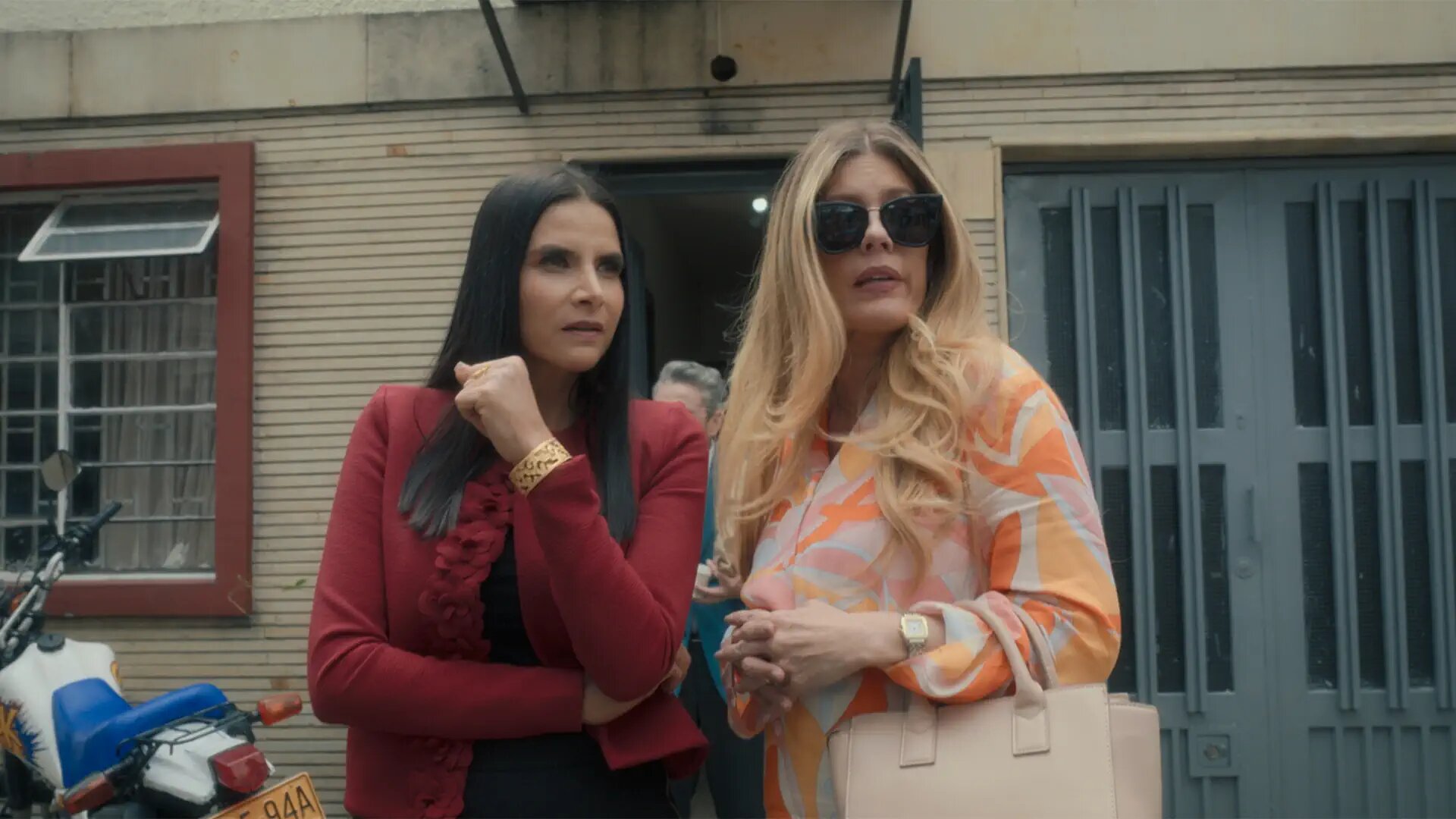 Betty la Fea: The Story Continues S2E9 Fuego En El Cuartel