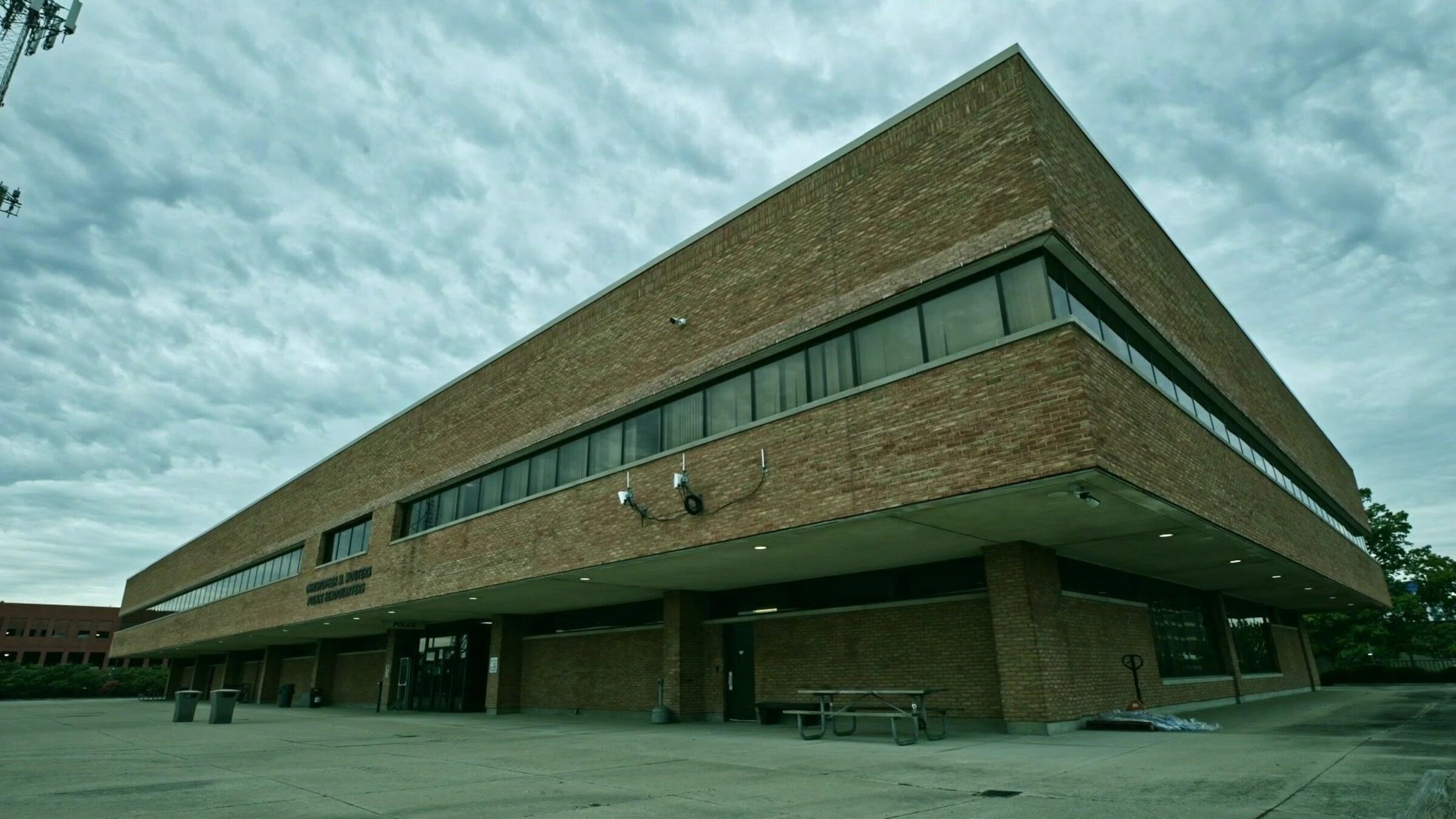 Buried in the Backyard S6E4 Unhallowed Ground