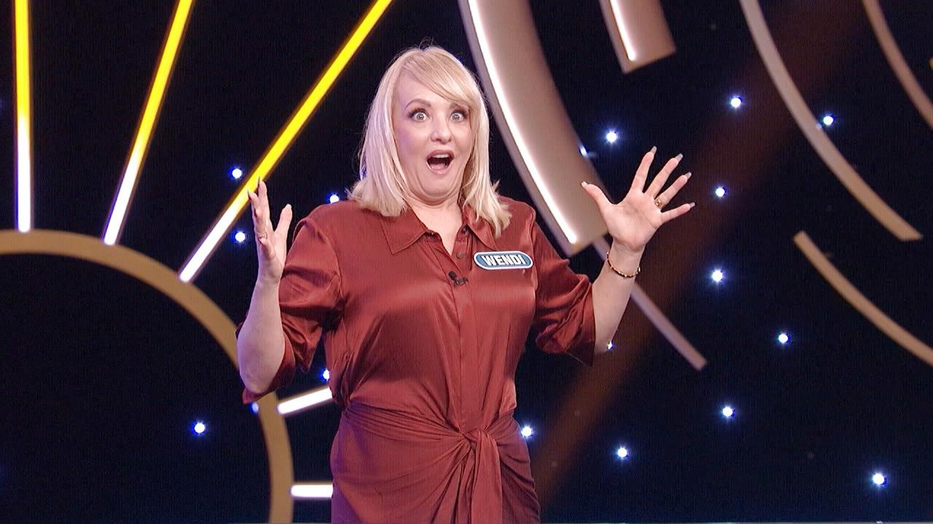 Celebrity Wheel of Fortune S5E2 Wendi McLendon-Covey, Ben Schwartz and Adam Pally