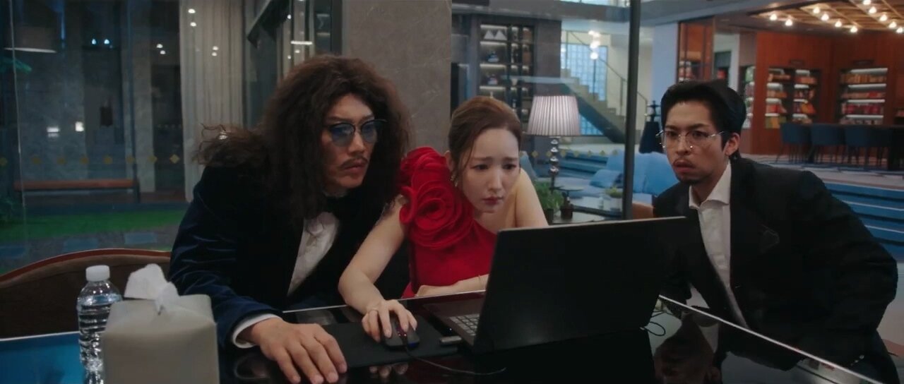 Confidence Queen S1E4 Ghost Castle