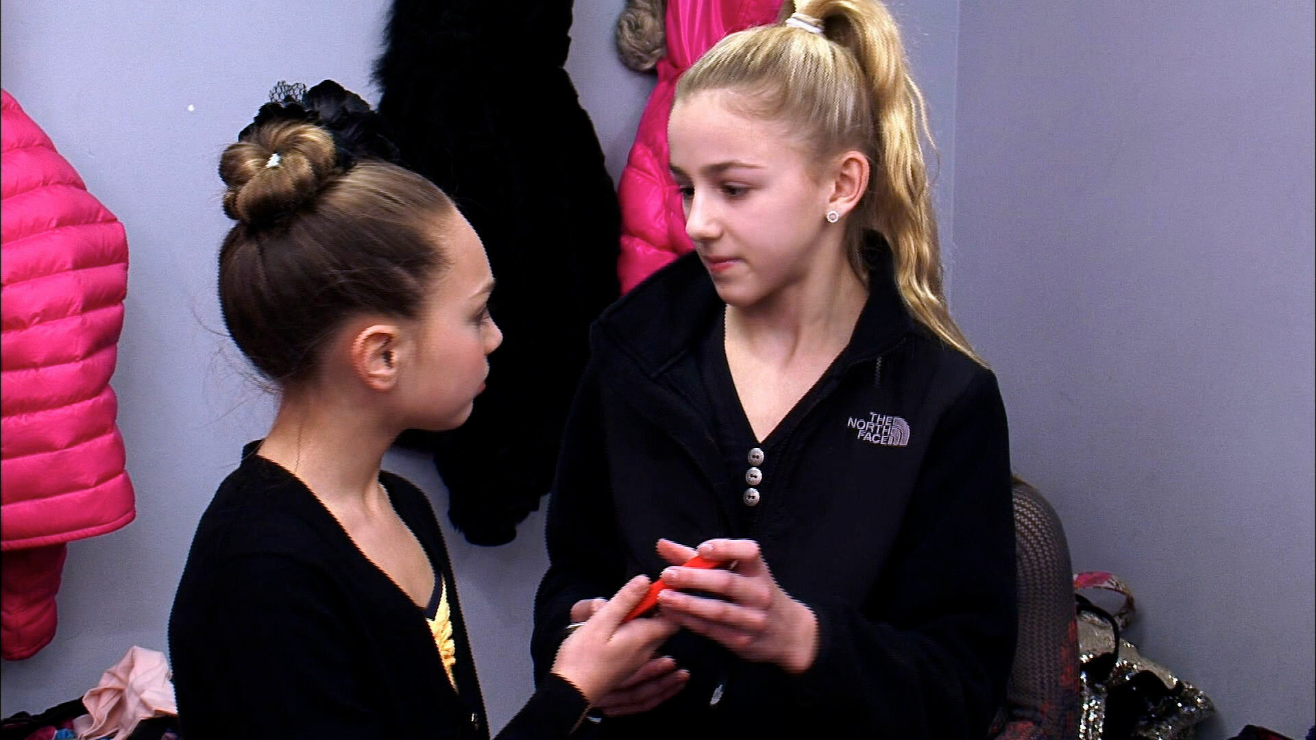 Dance Moms S3E23 Two Girls, One Solo