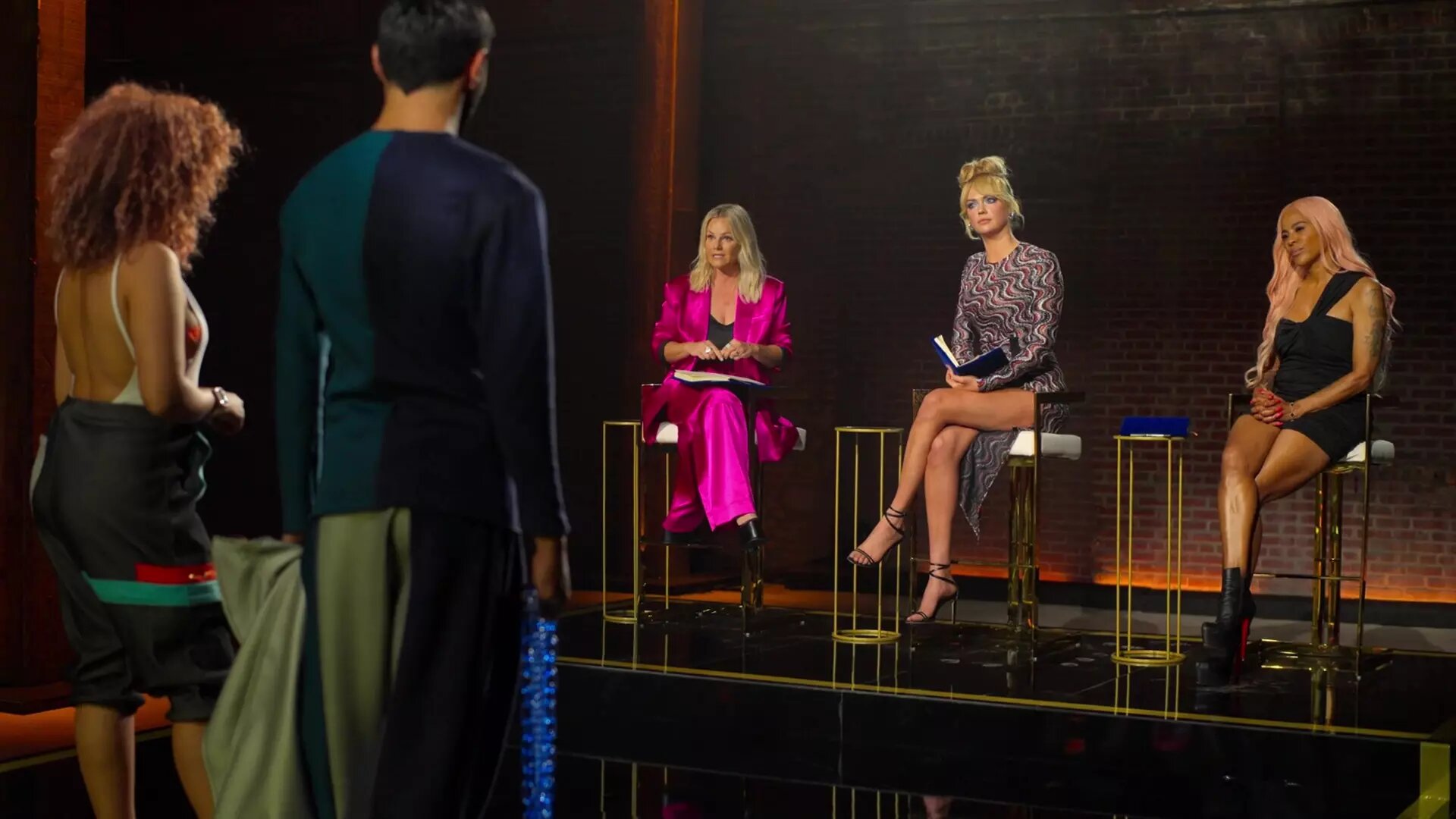 Dress My Tour S1E1 Welcome To Dress My Tour