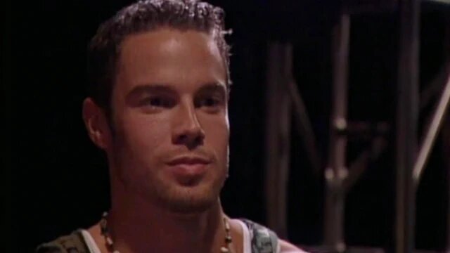 Fear Factor S2E15 Public Nudity; Eat Roaches; Chain Submerge