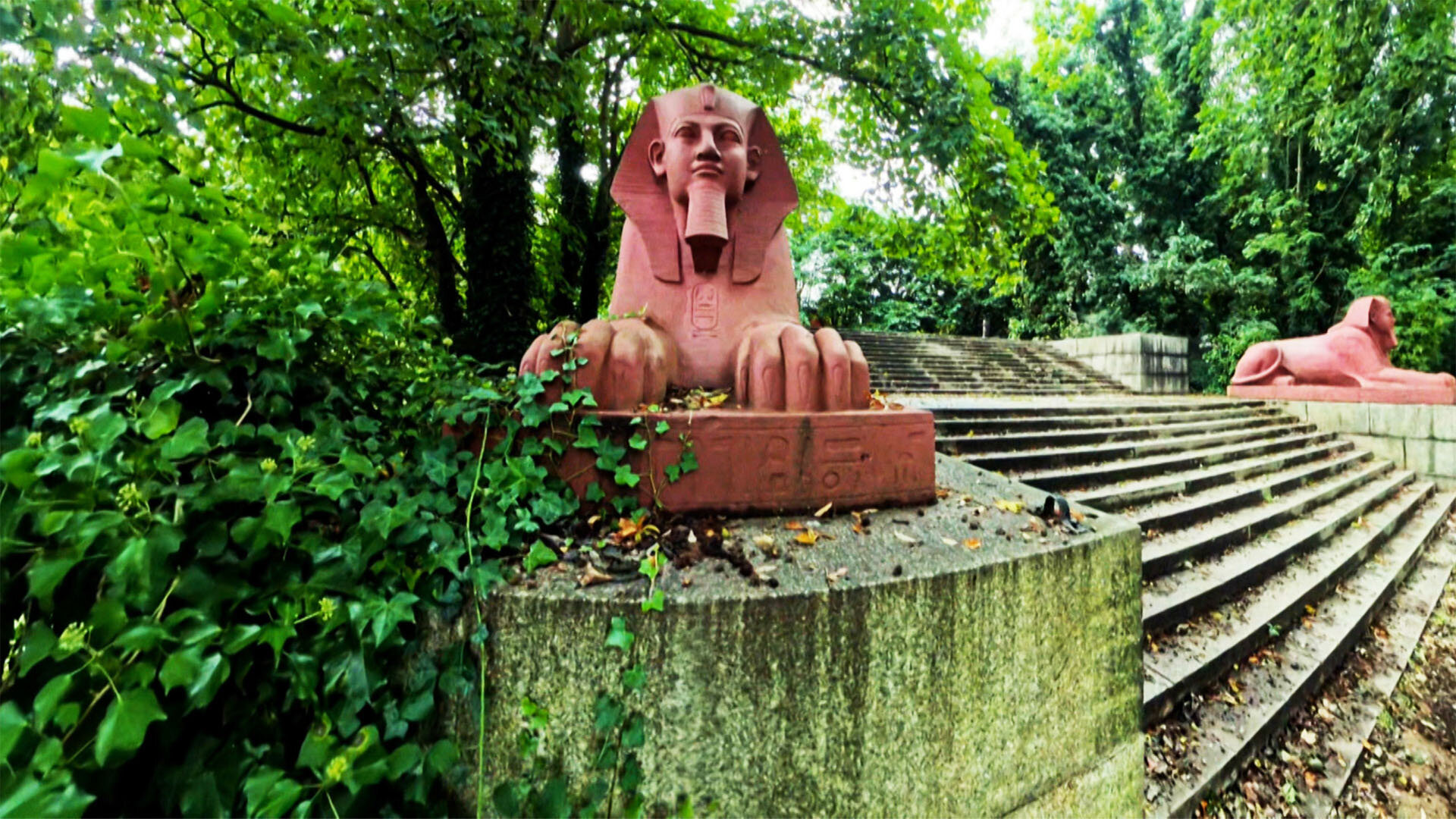 Flying Through History S1E1 The Crystal Palace