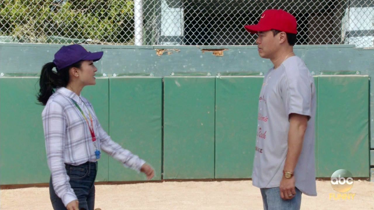 Fresh Off the Boat S4E6 A League of Her Own