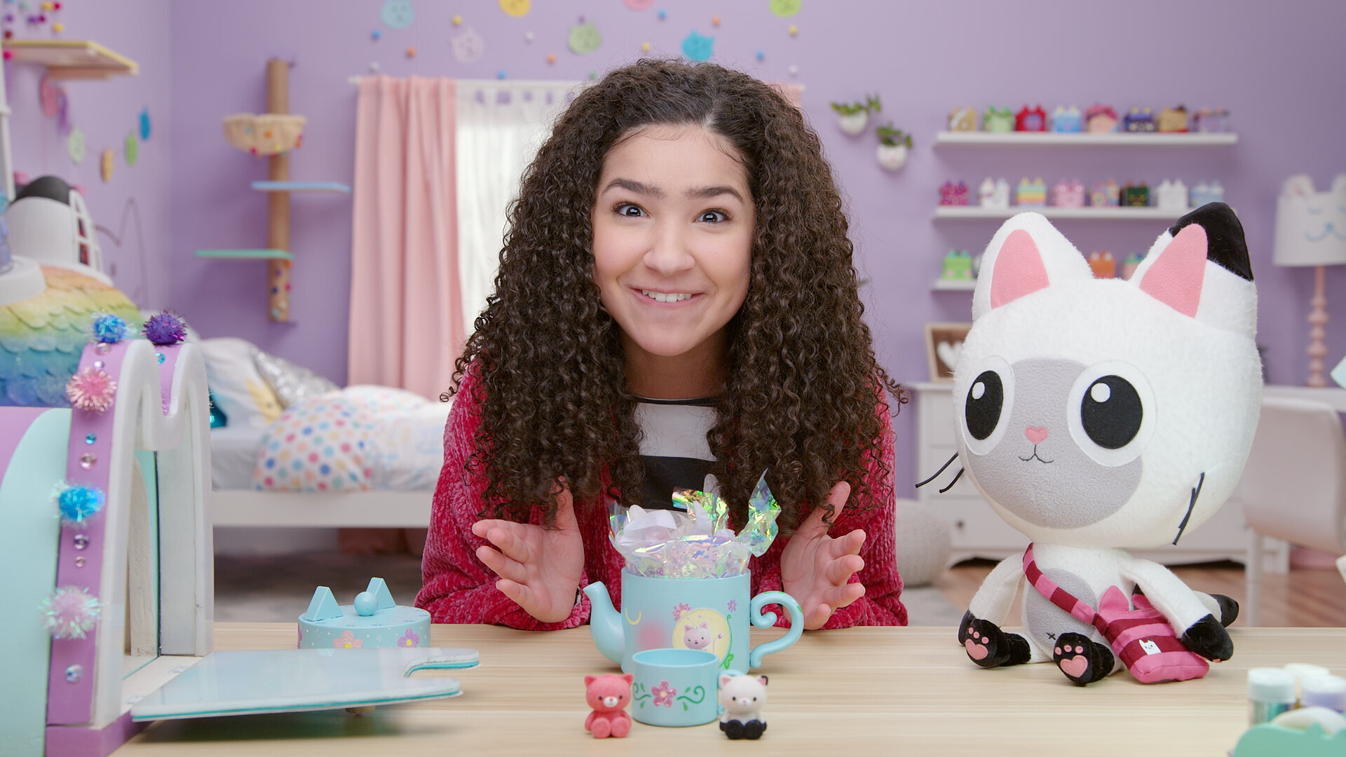 Gabby's Dollhouse S13E3 Kitty Bear Tea Party