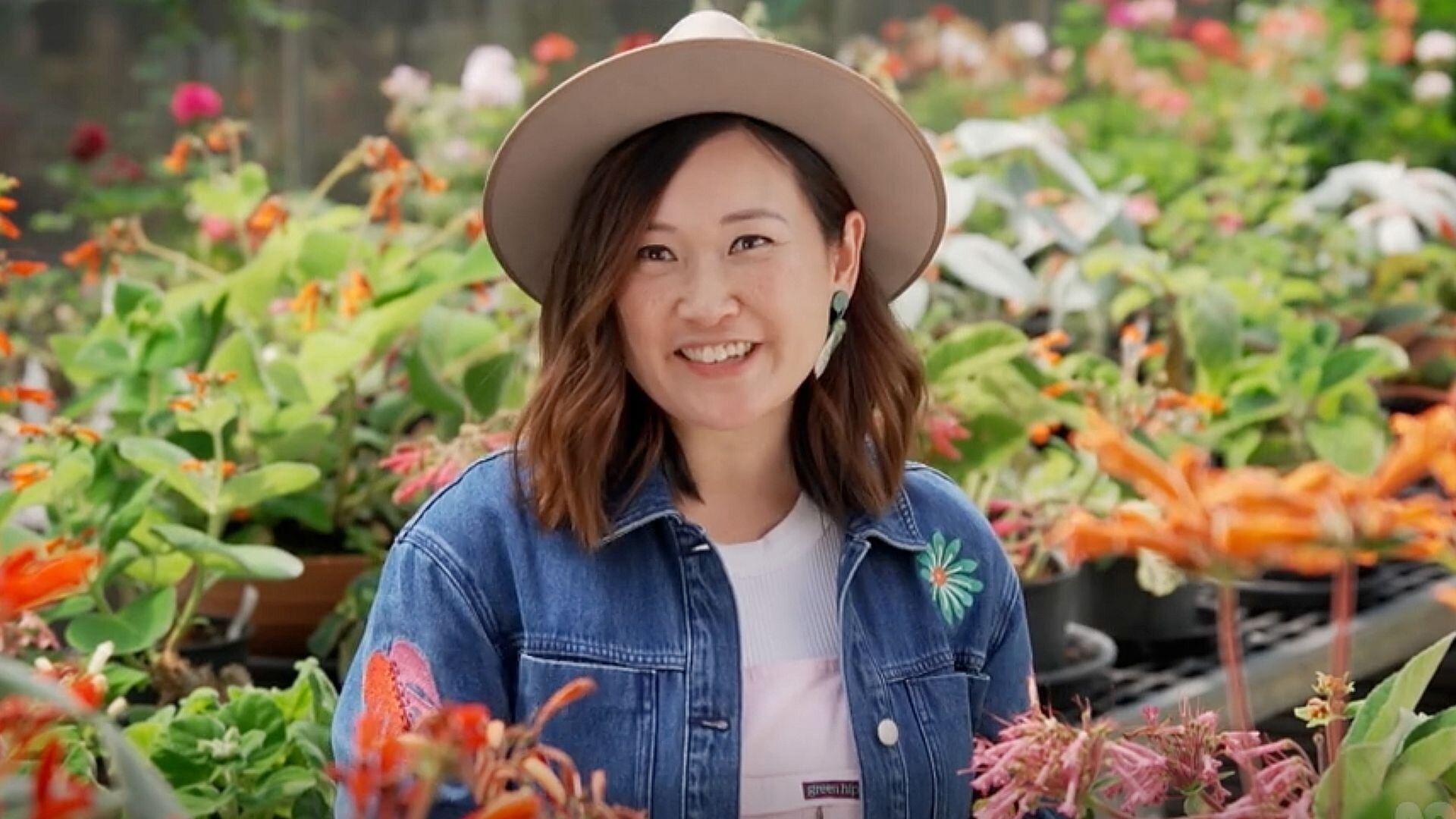 Gardening Australia S36E27 Episode 27 - Spring: Garden for Birds & No-Mow Lawn