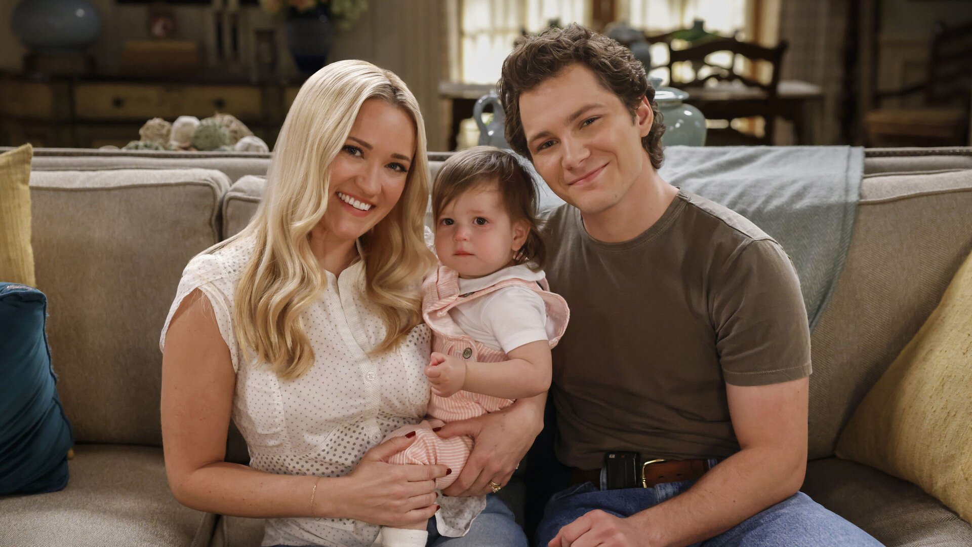 Georgie and Mandy's First Marriage S1E10 A House Divided