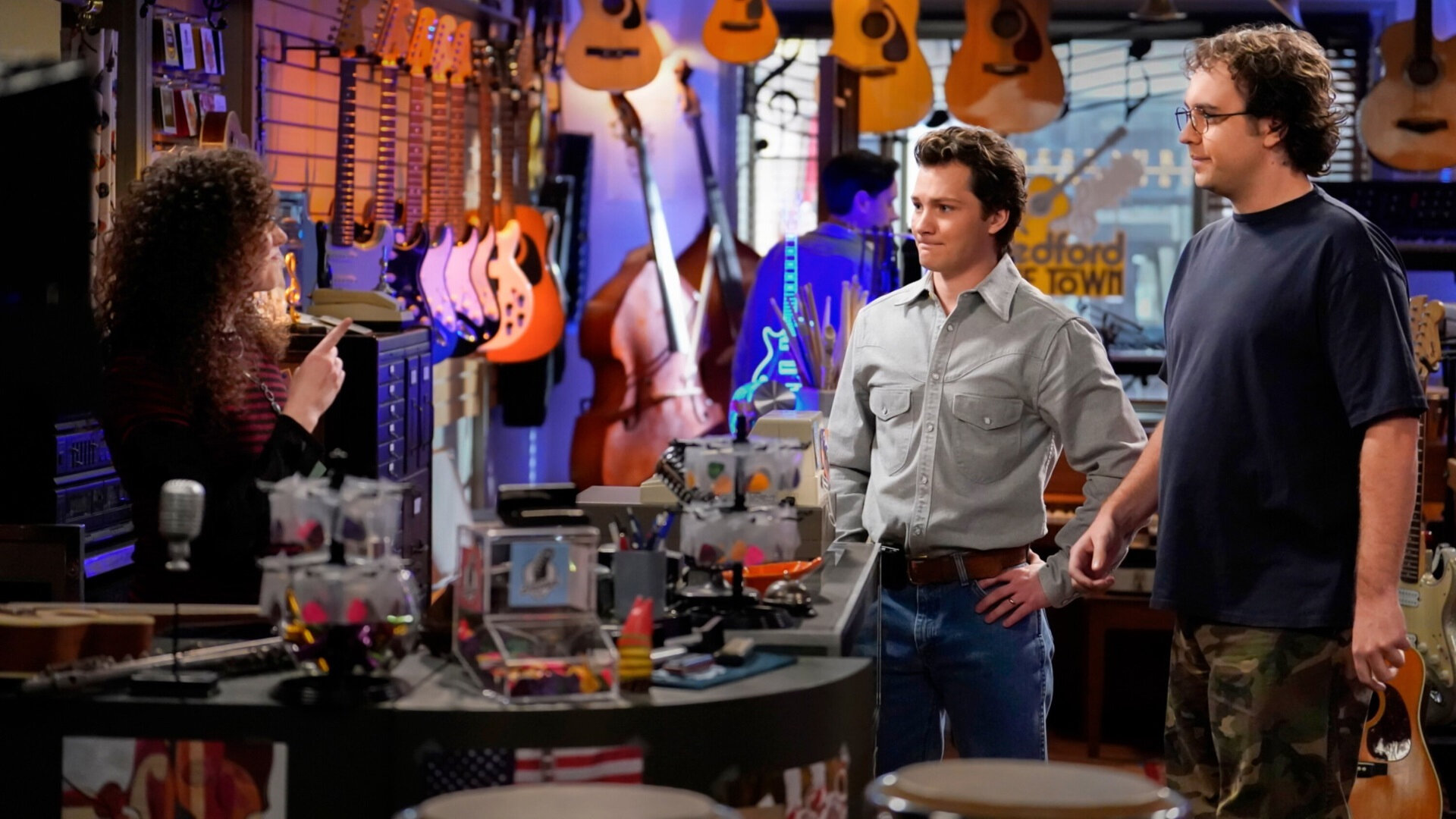 Georgie and Mandy's First Marriage S1E15 Goddess of the Music Store