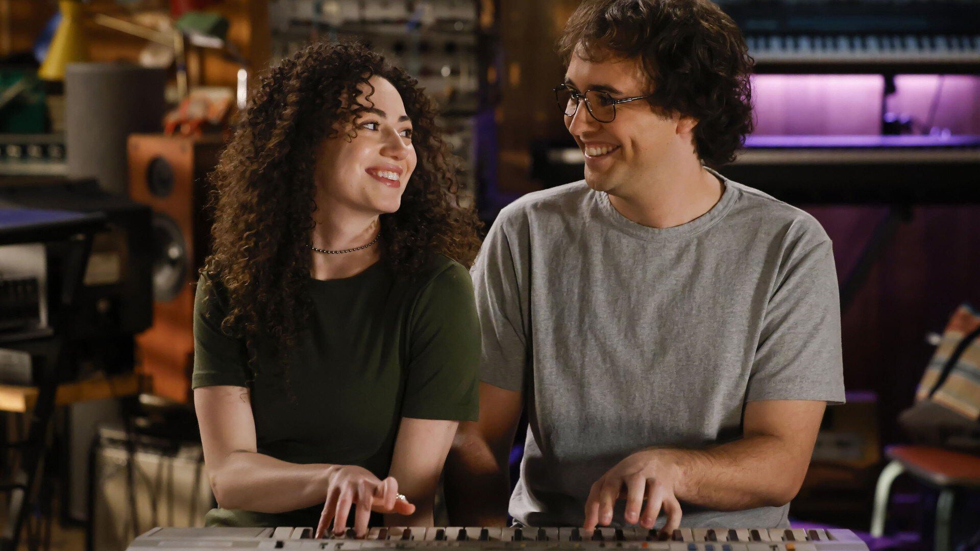 Georgie and Mandy's First Marriage S1E18 TV Money