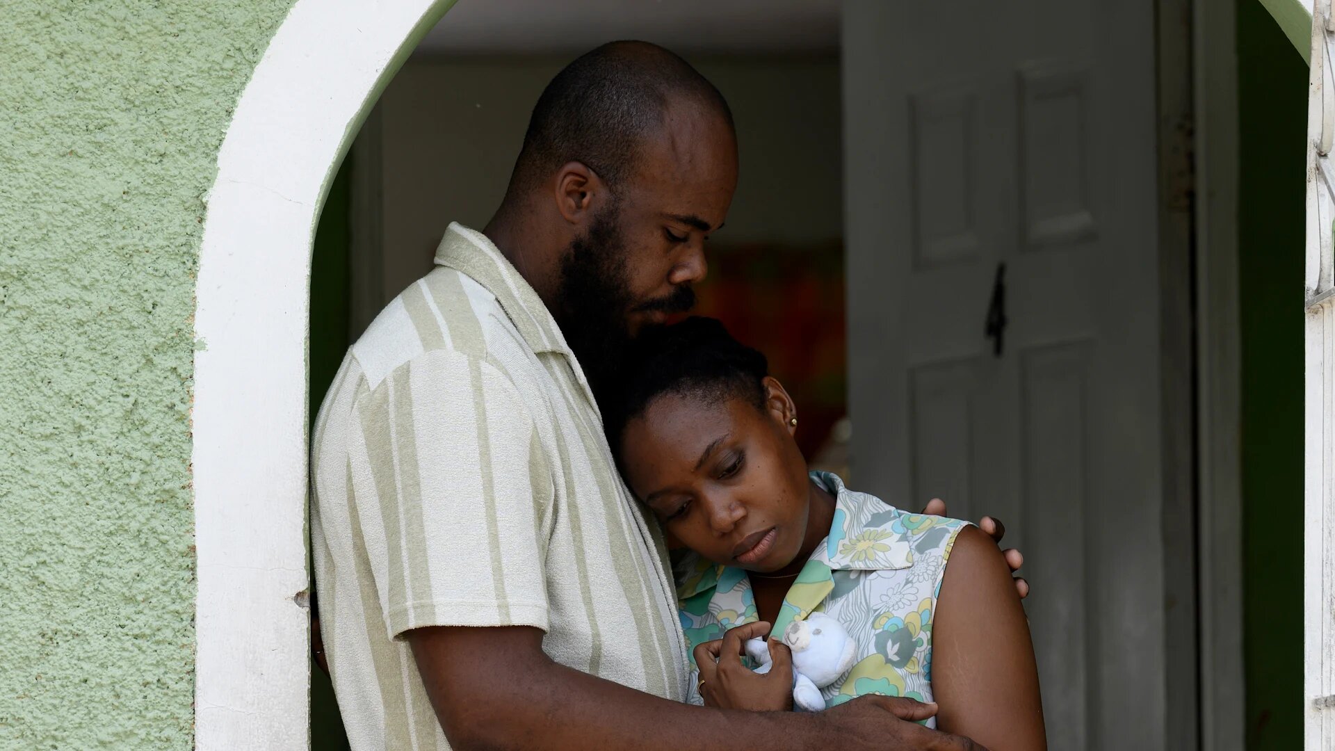 Get Millie Black S1E3 Holborn