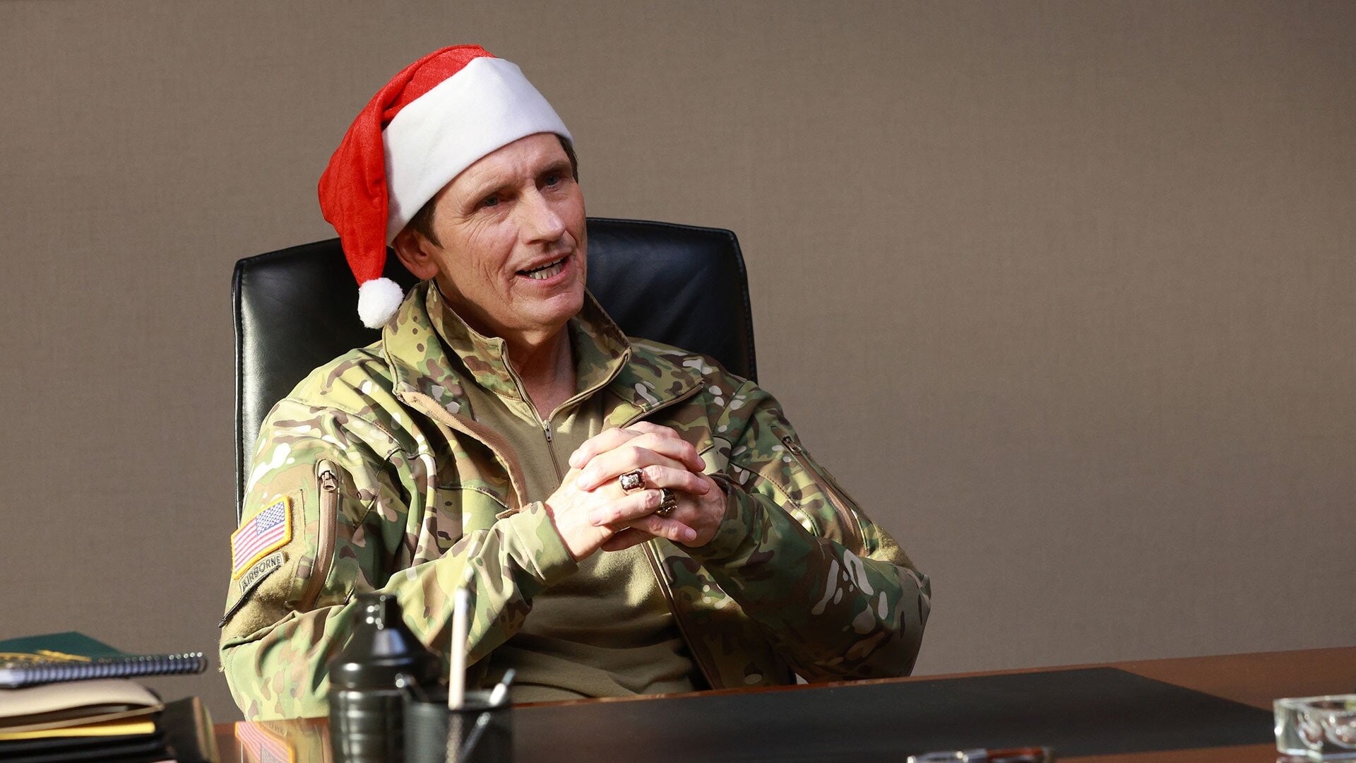 Going Dutch S1E7 Once Upon a Twice Christmas