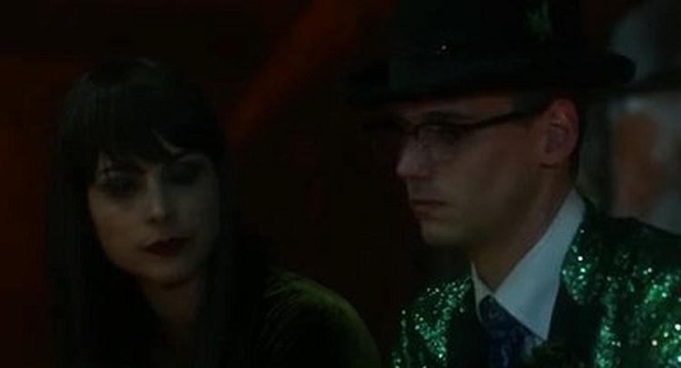 Gotham S4E8 A Dark Knight: Stop Hitting Yourself