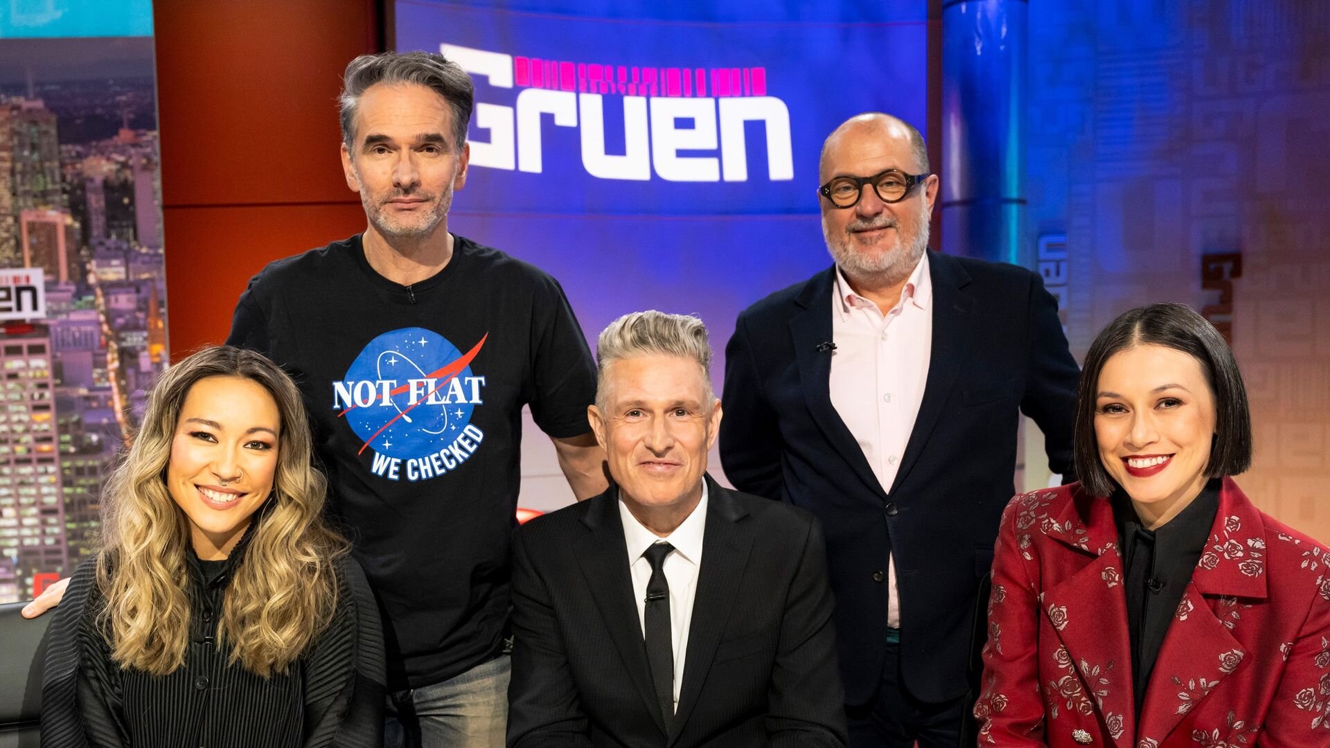 Gruen Planet S17E5 Aldi, CLR, AirBnB, Stanley Cups, FightMND, Crumpets