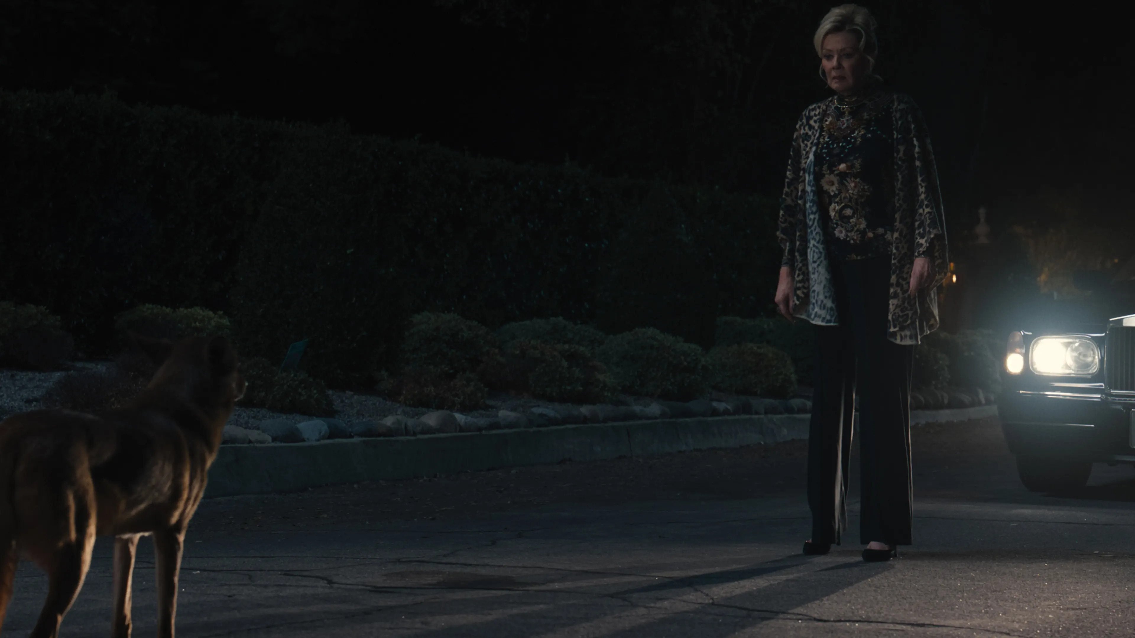 Hacks S4E2 Cover Girls