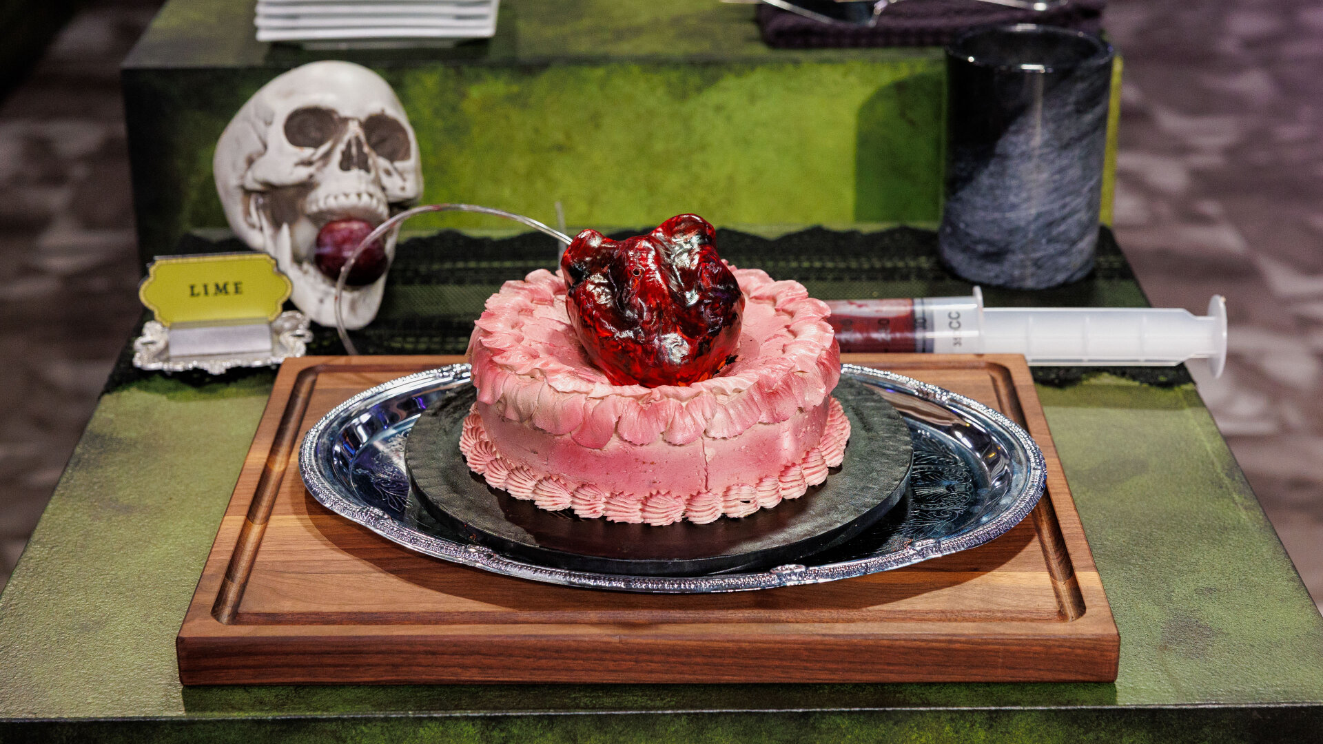 Halloween Baking Championship S11E1 For Doom the Bell Tolls