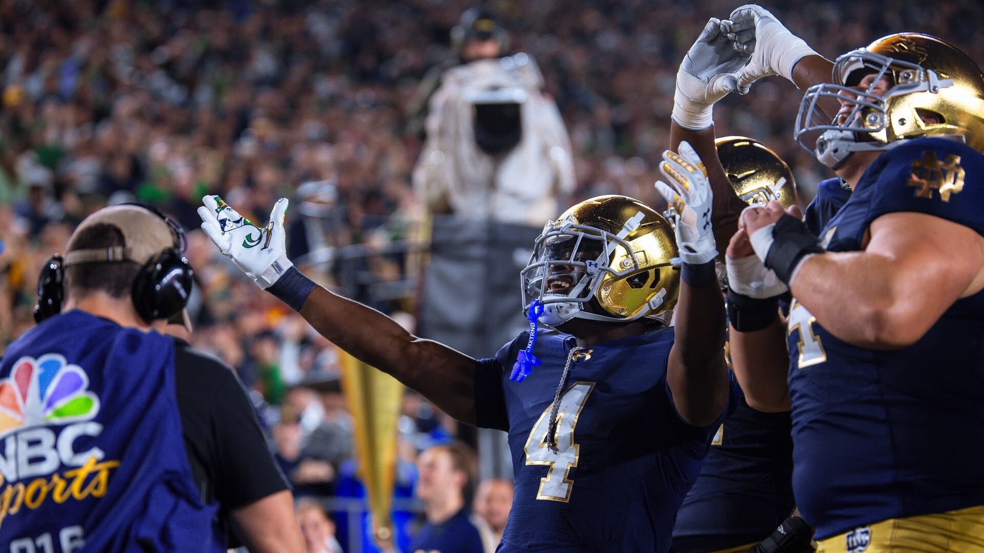 Here Come the Irish S2E4 The Trojans Come to South Bend