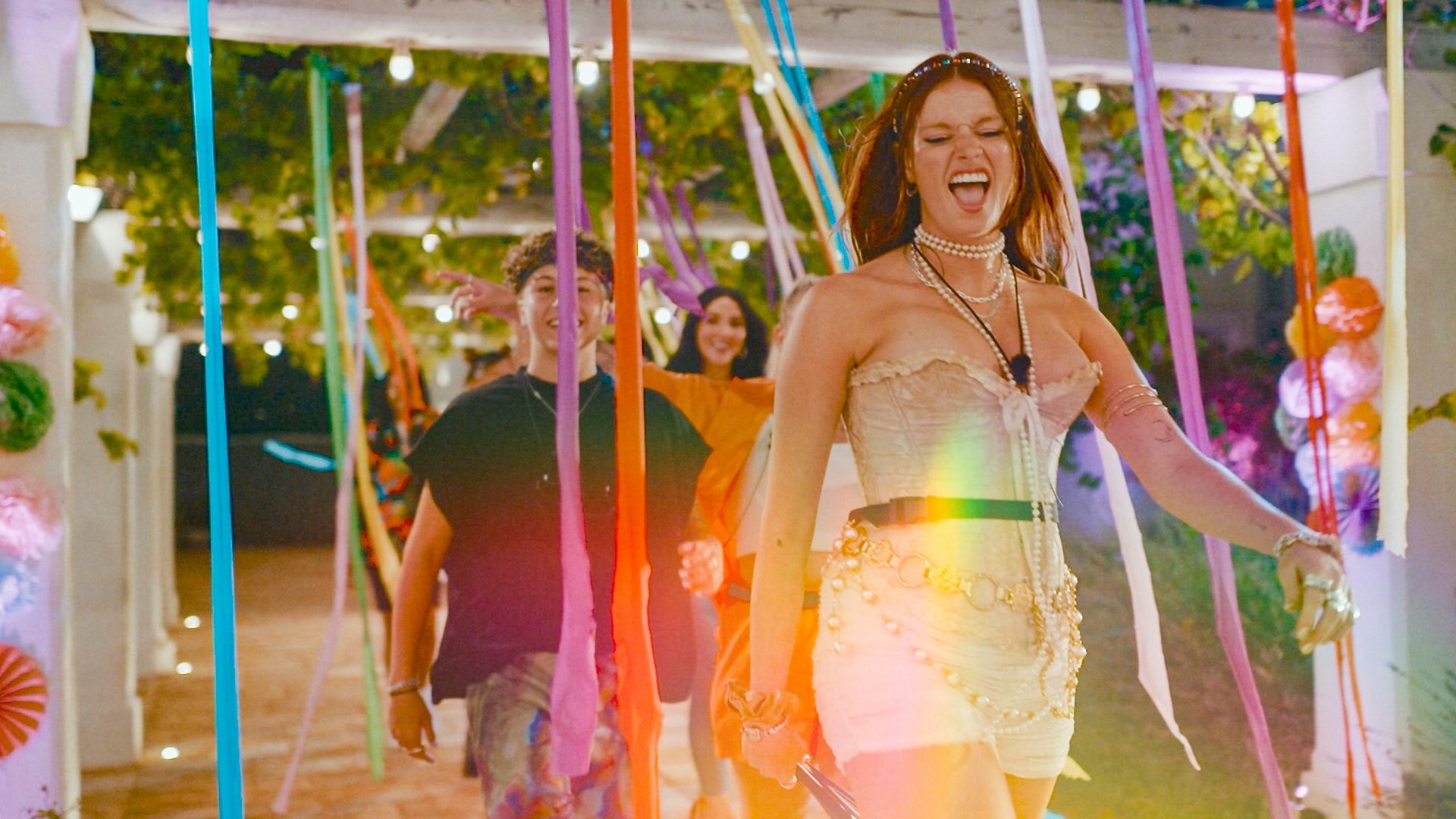 I Kissed a Girl S2E10 The Kiki