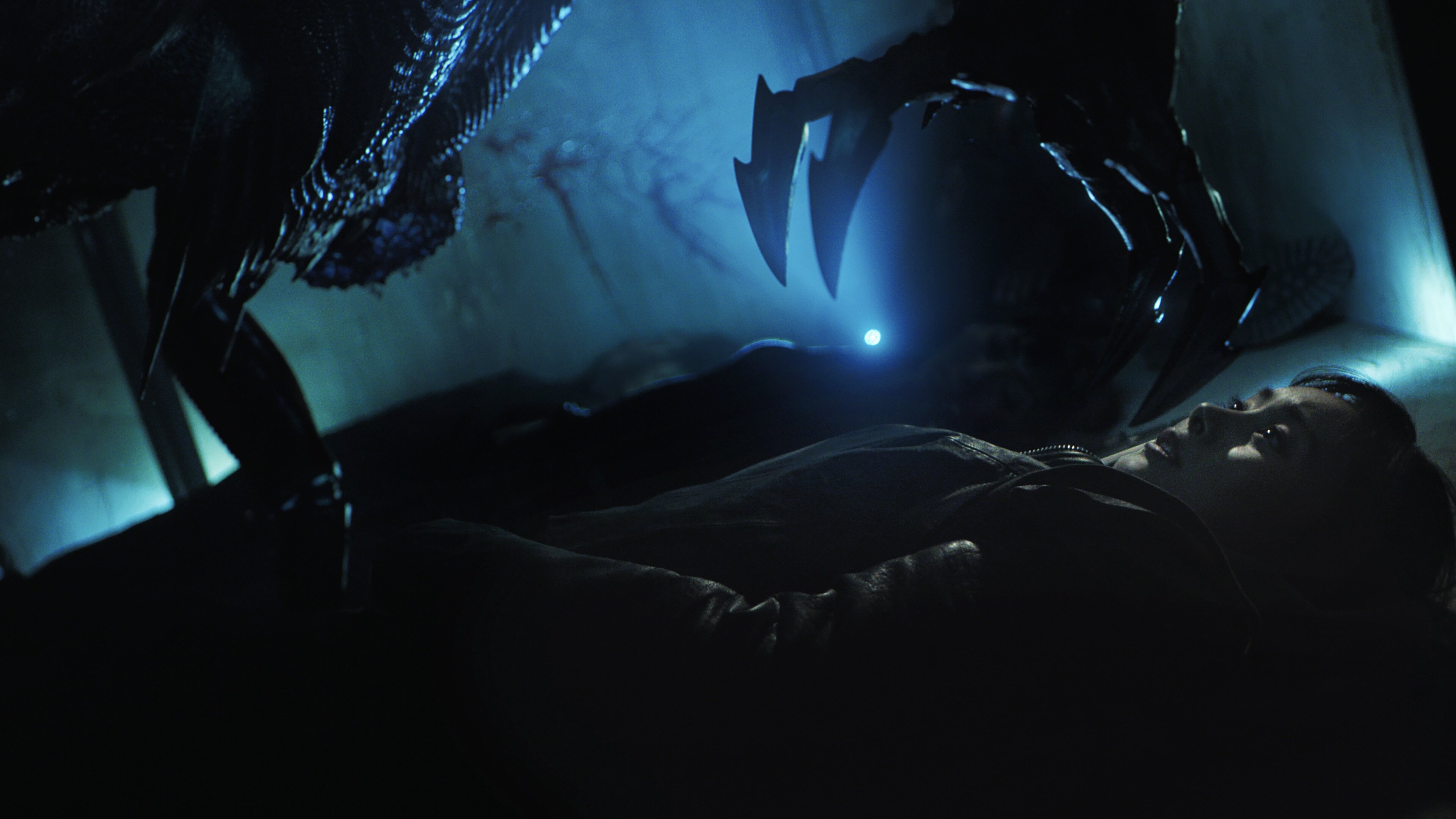 Invasion S3E2 The Message