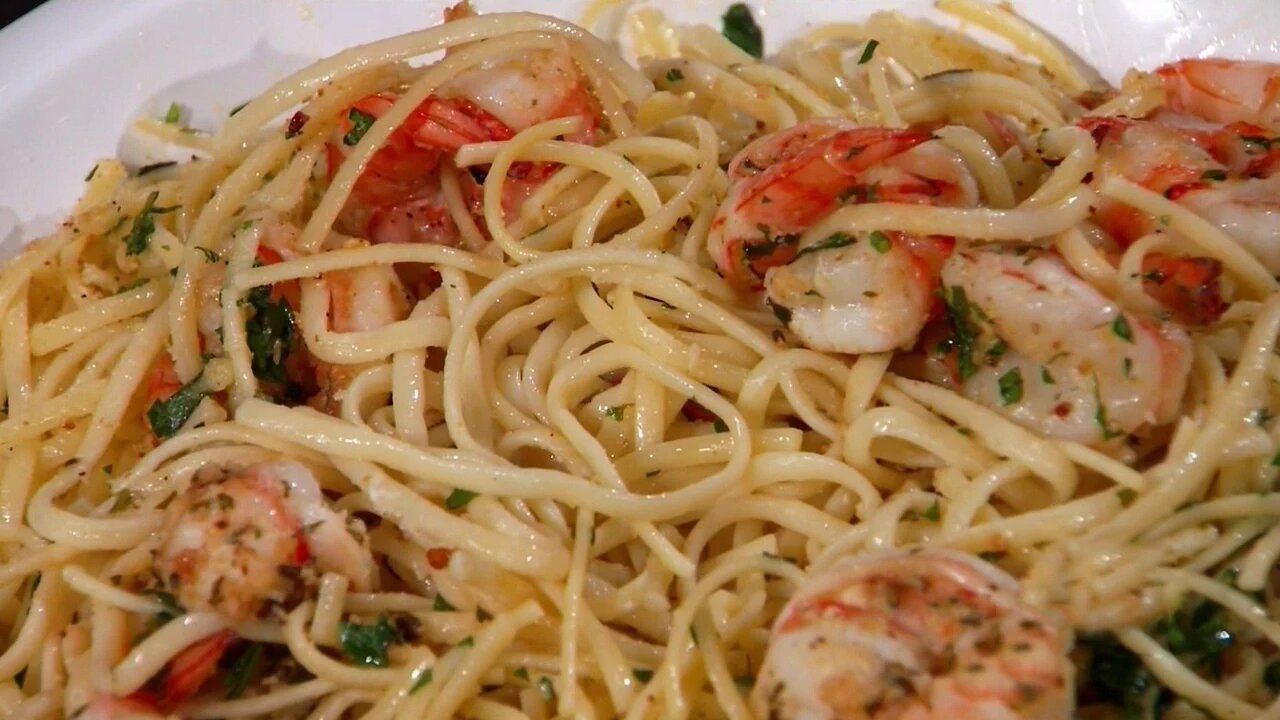 Kitchen Boss S1E11 Uncle Cosmo's Favorites