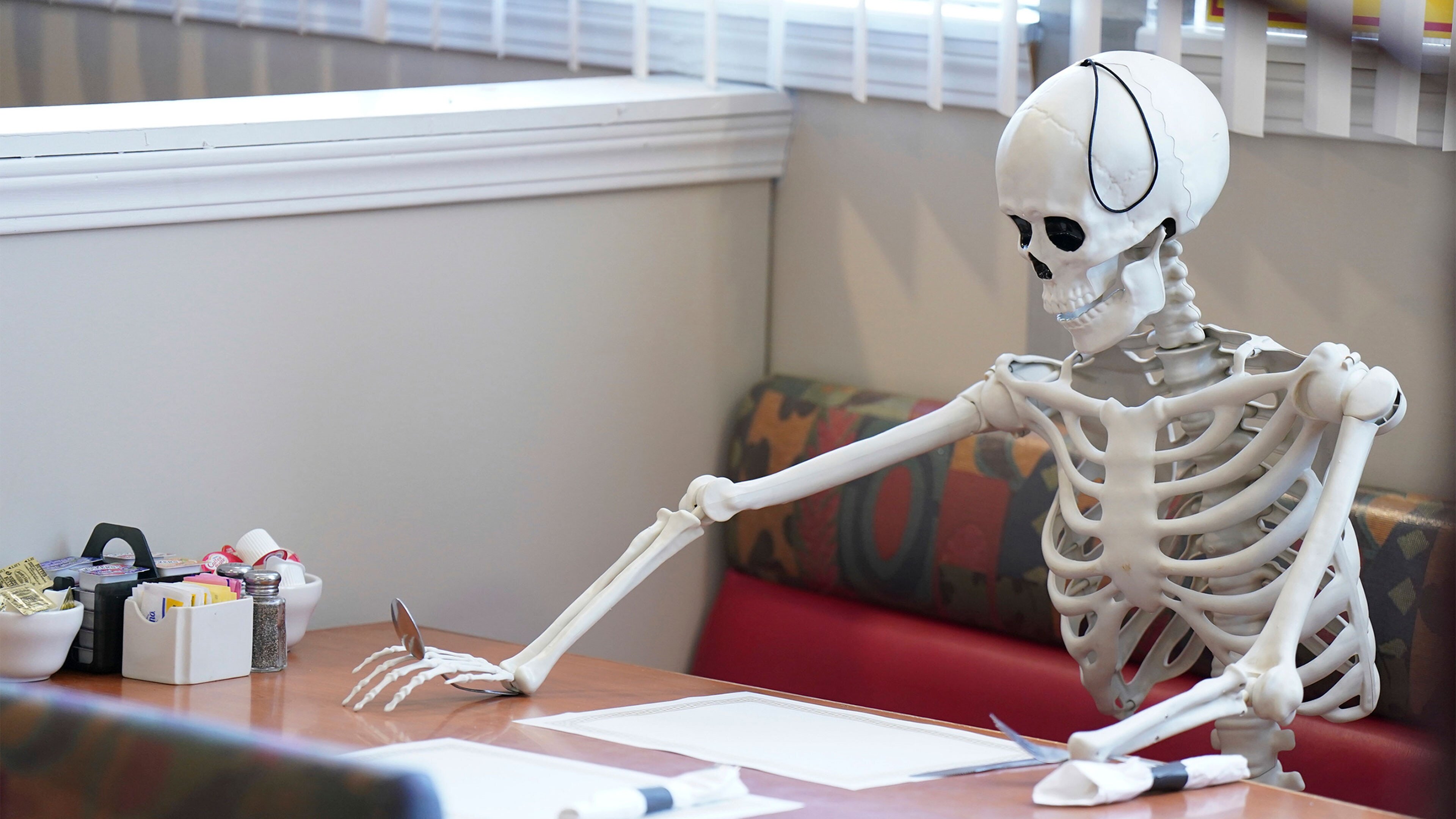 Kitchen Nightmares S10E10 Lyla's Family Restaurant, Part 2