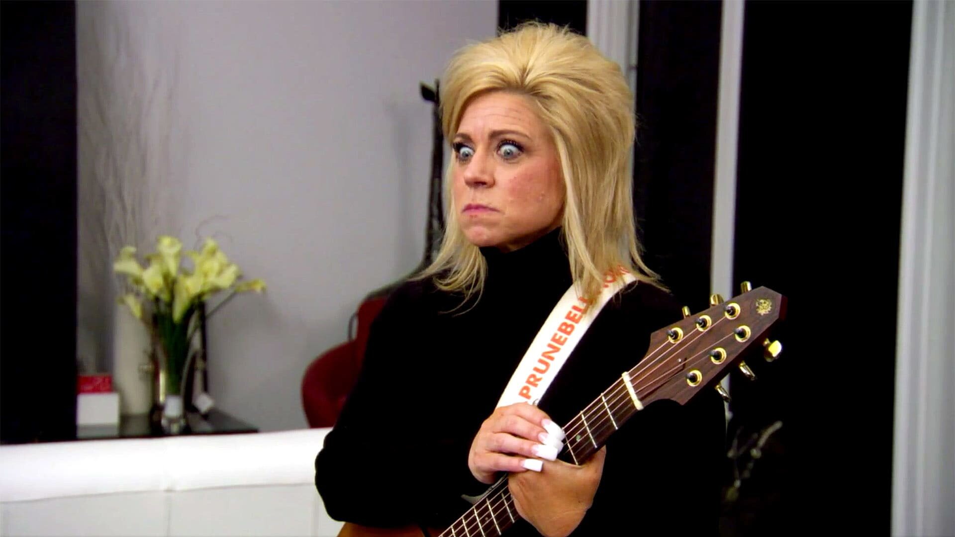 Long Island Medium S8E4 Getting the Band Back Together