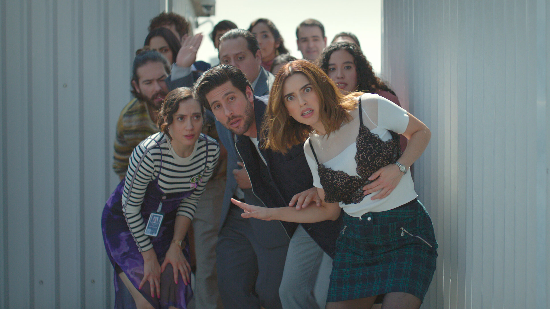 Love from 9 to 5 S1E3 Luna de miel