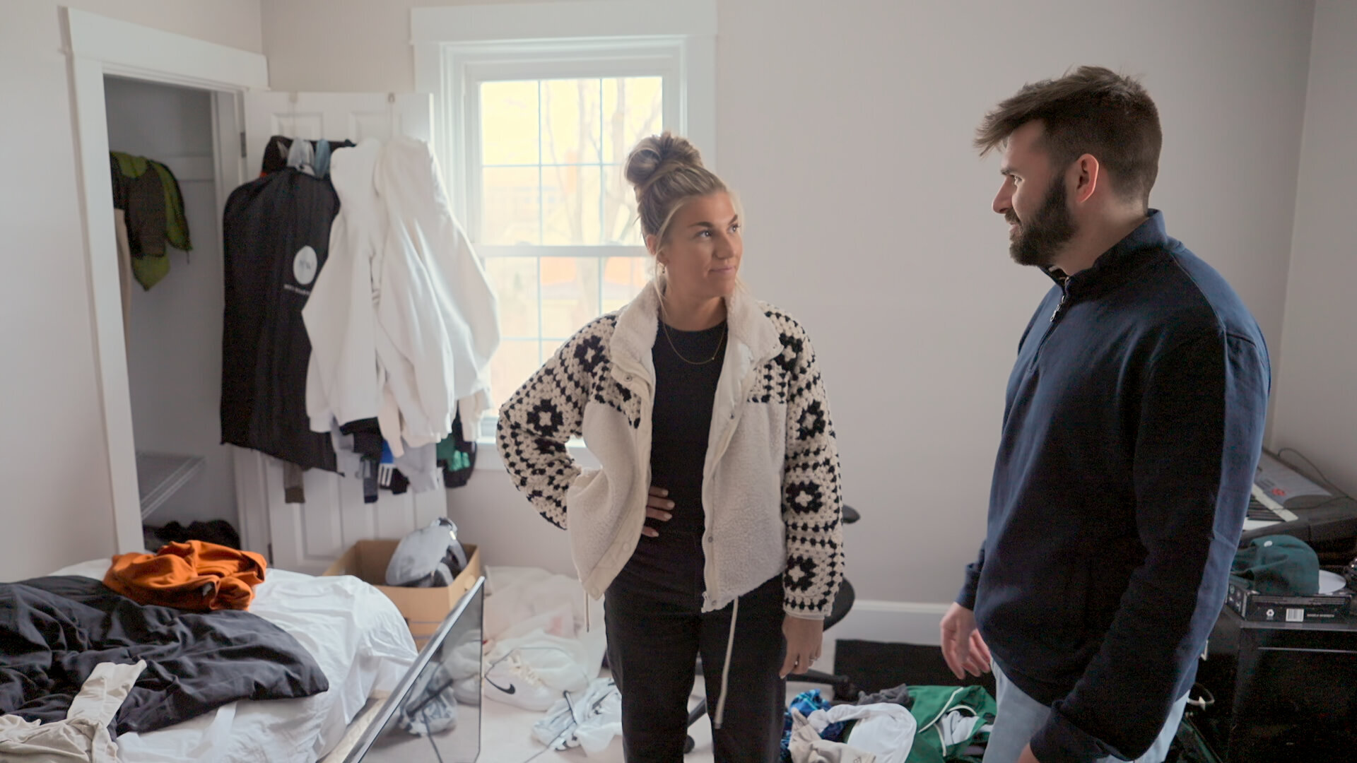 Love Is Blind S10E7 Moving In and Unpacking Baggage