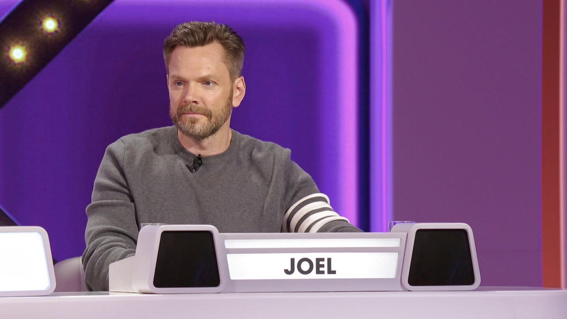 Match Game S6E7 Anthony Anderson, Annie Murphy, Joel McHale, Selena Gomez, Cara Delevingne, Thomas Lennon