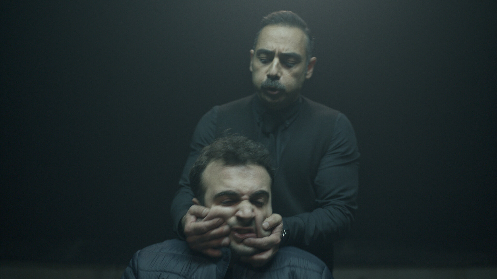 Mezarlik S3E7 Serra Nerede