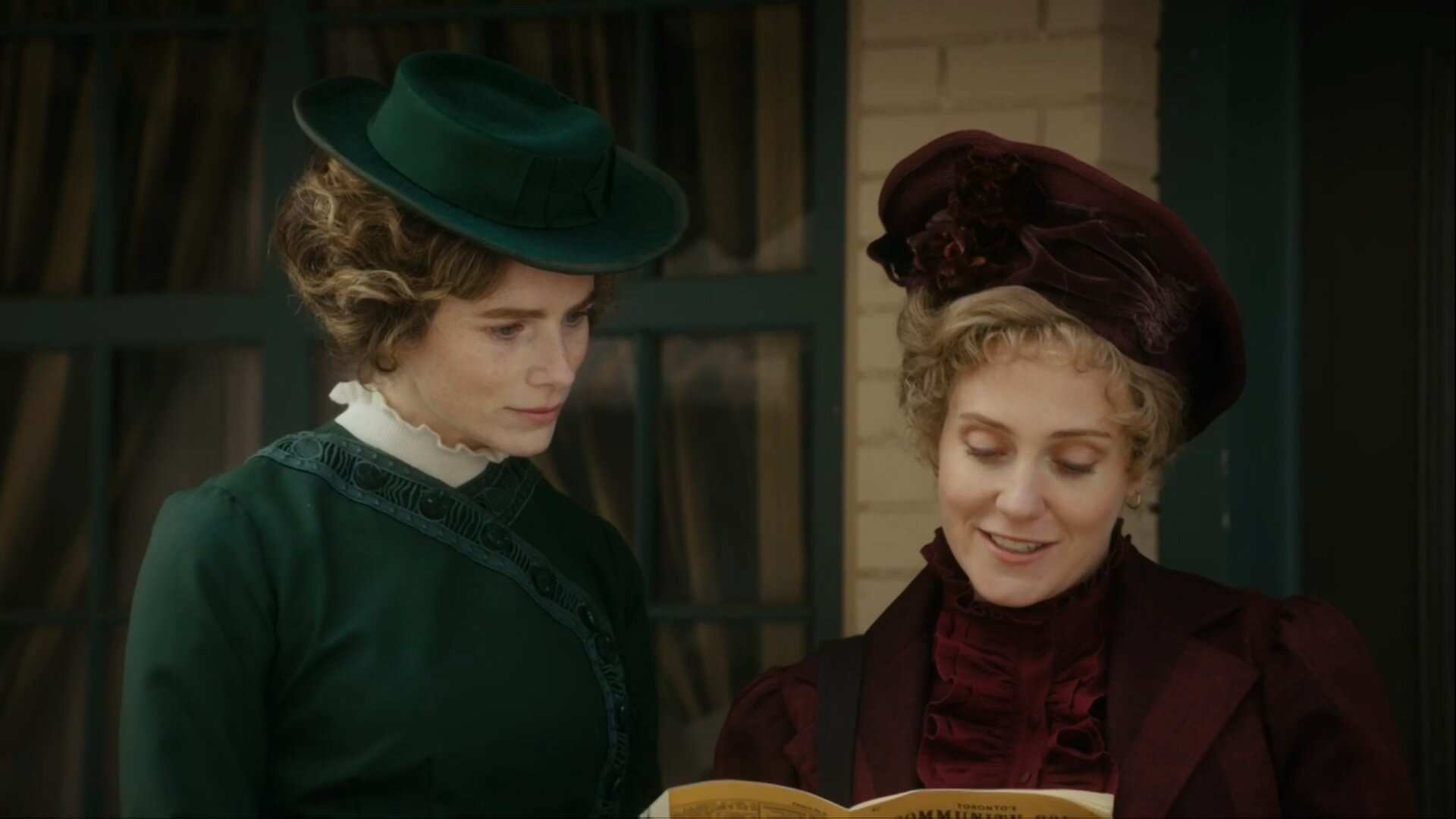 Murdoch Mysteries S19E11 Strangers on Paper