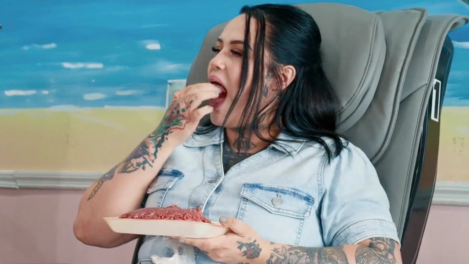 My Strange Addiction S7E1 Raw Meat, Snorting Food, Being Huge