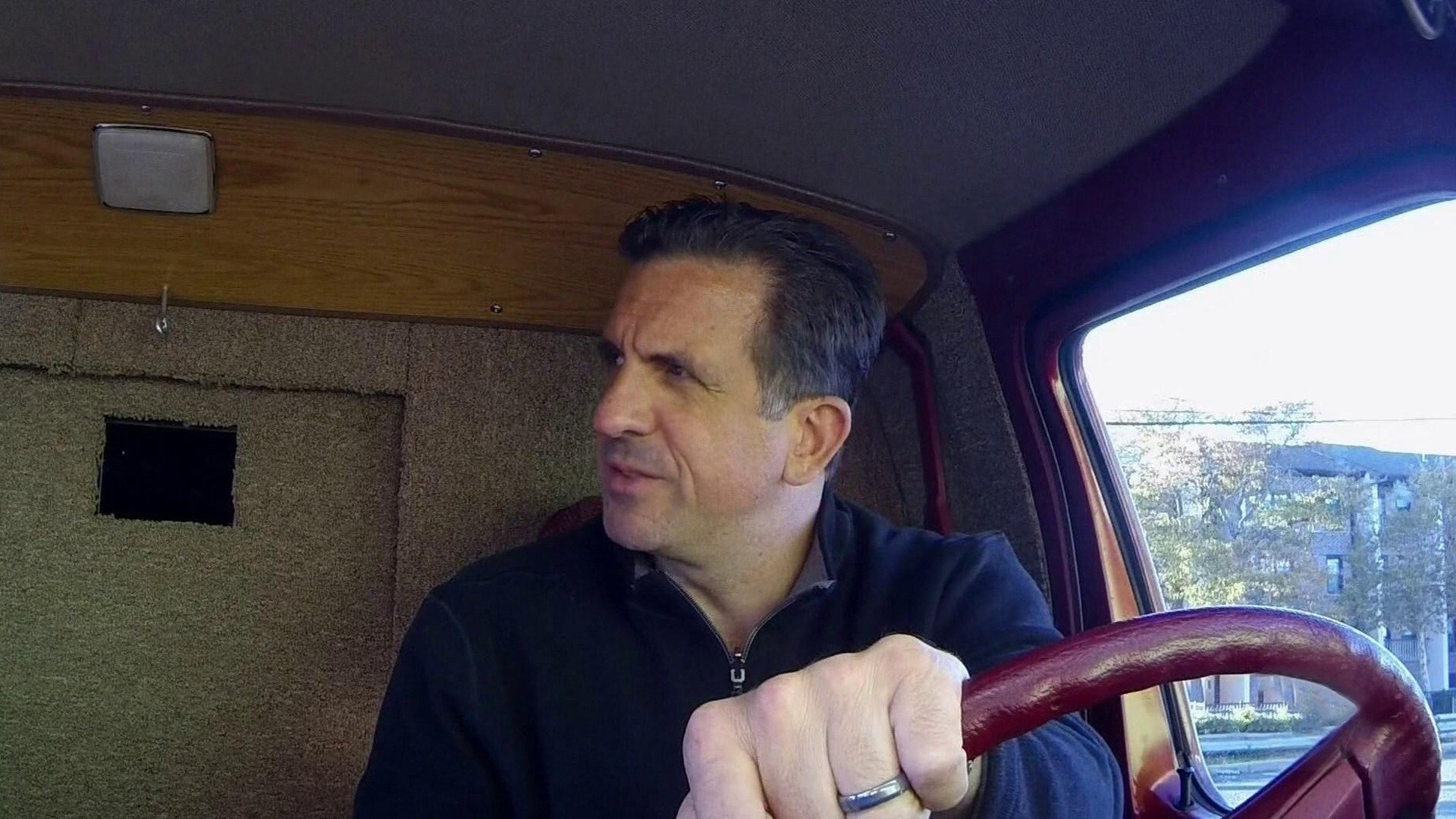 Mystery Diners S11E11 Hot Meat