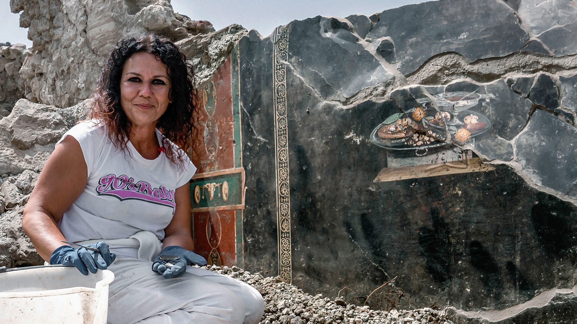 Pompeii: The New Dig S1E1 The Bodies