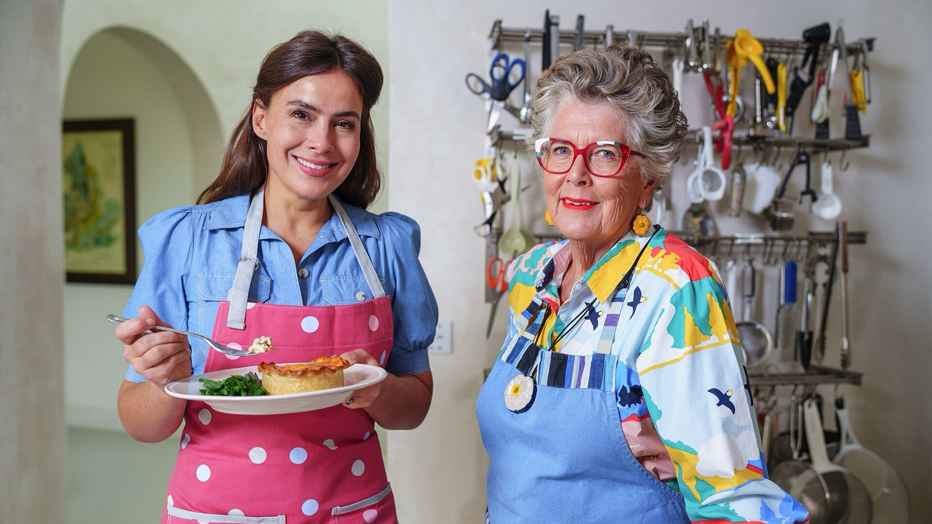 Prue Leith's Cotswold Kitchen S3E8 Sophie Winkleman