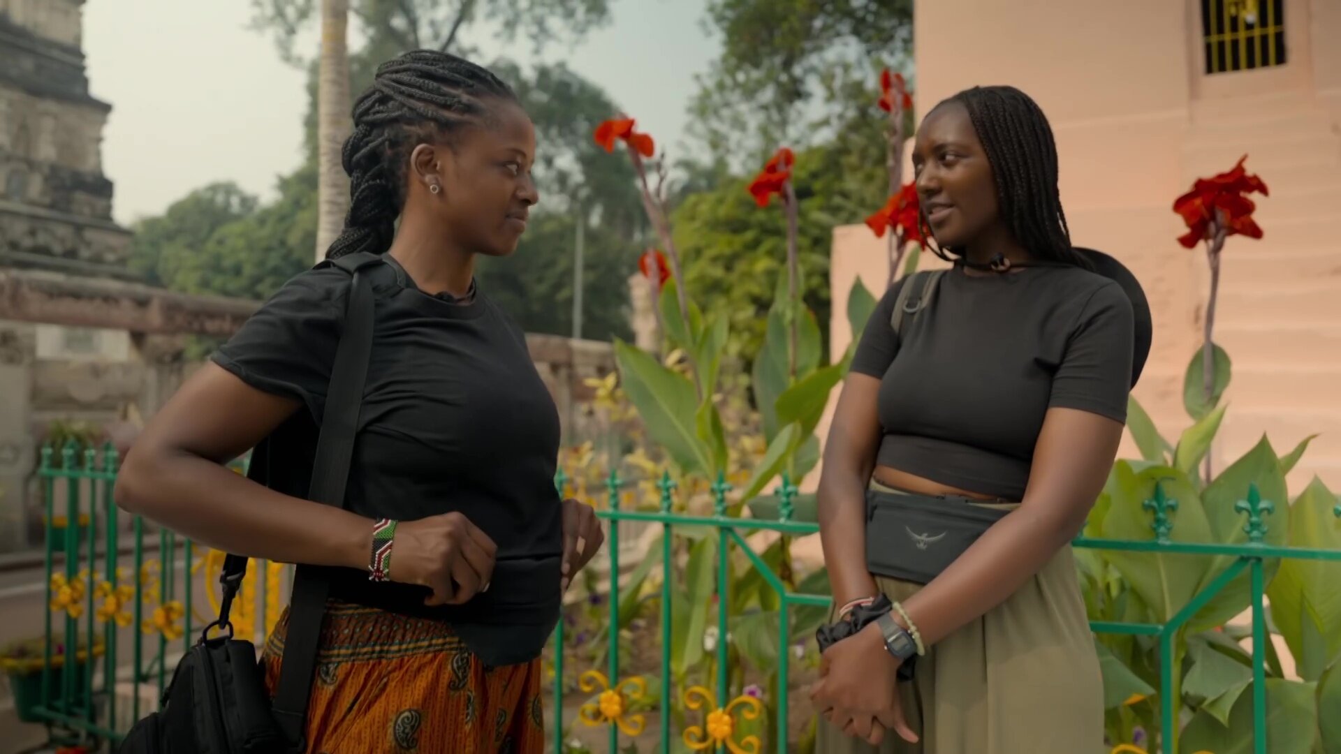 Race Across the World S5E4 Episode 4 - Nepal to India