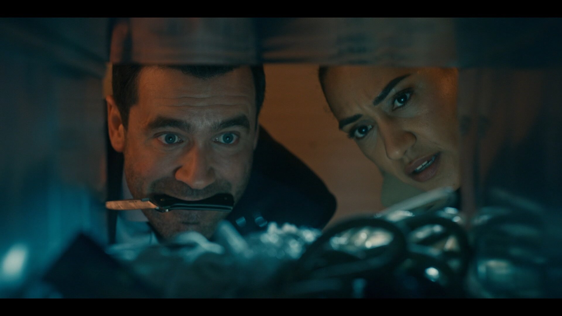 Saint-Pierre S2E2 Inside Woman