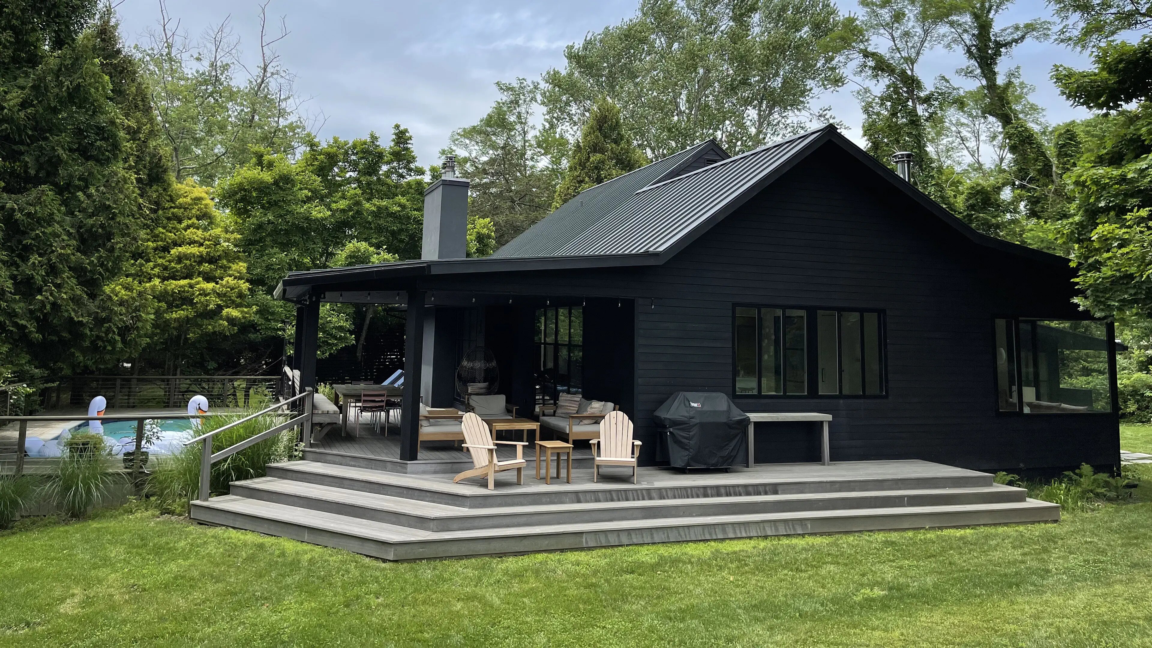 Selling the Hamptons S2E2 Shelter Skelter