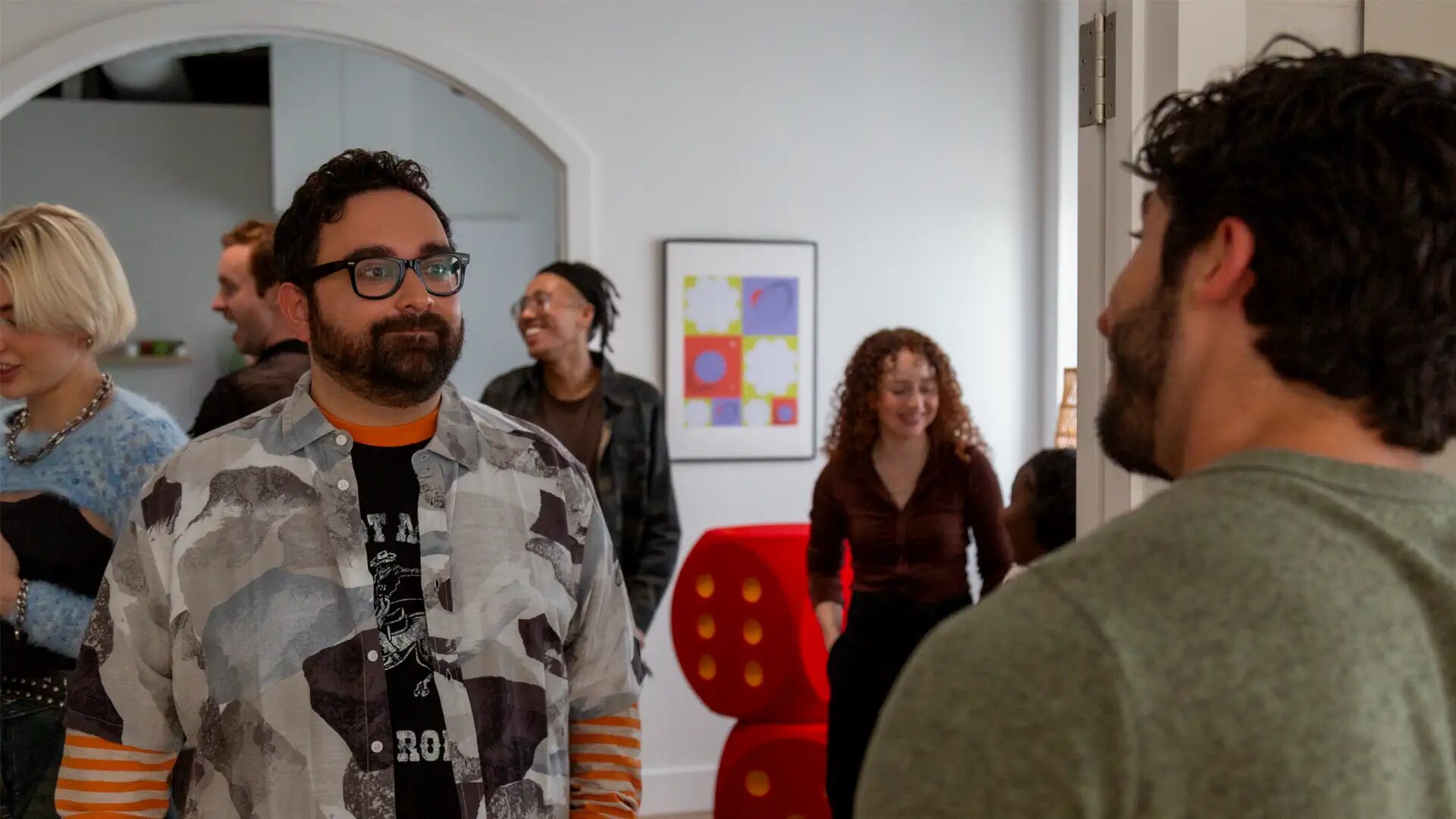 Settle Down S1E6 I've Got Butterflies!