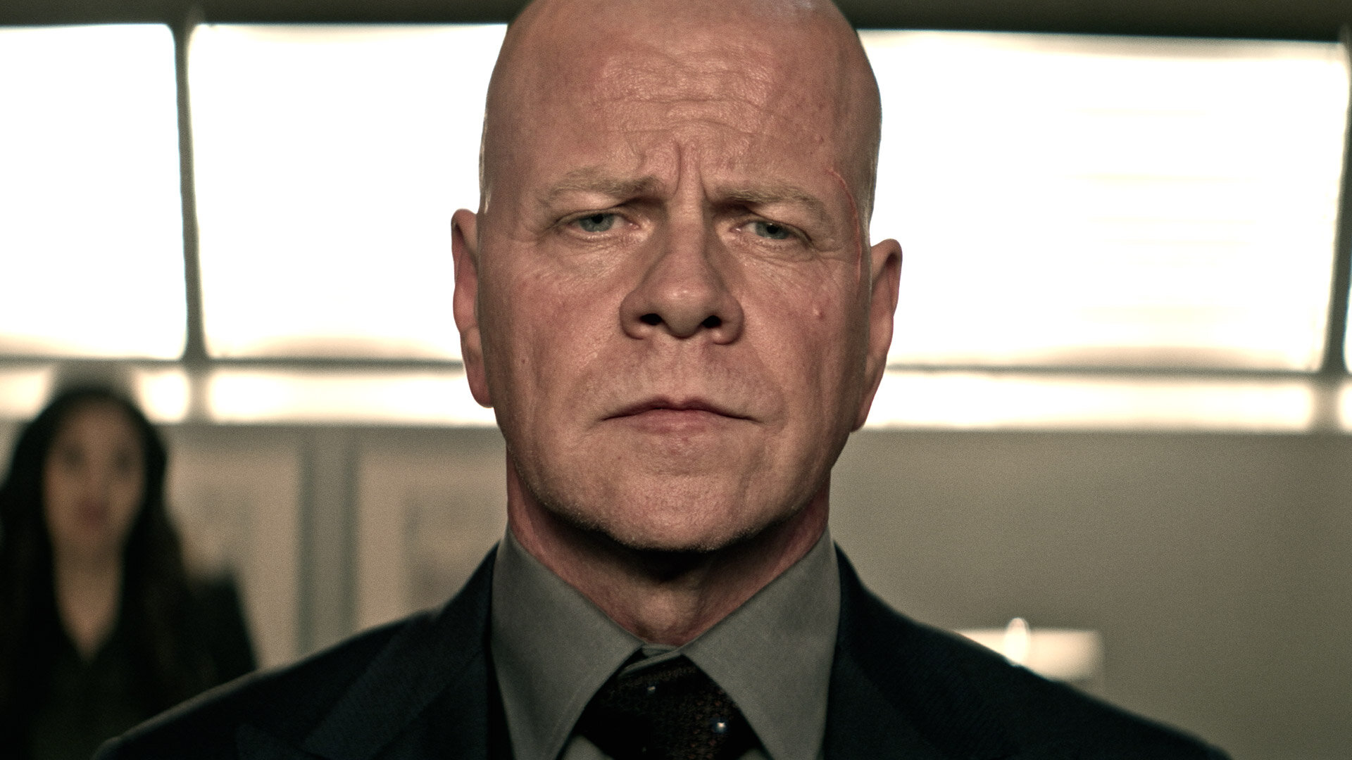 Superman and Lois S4E8 Sharp Dressed Man